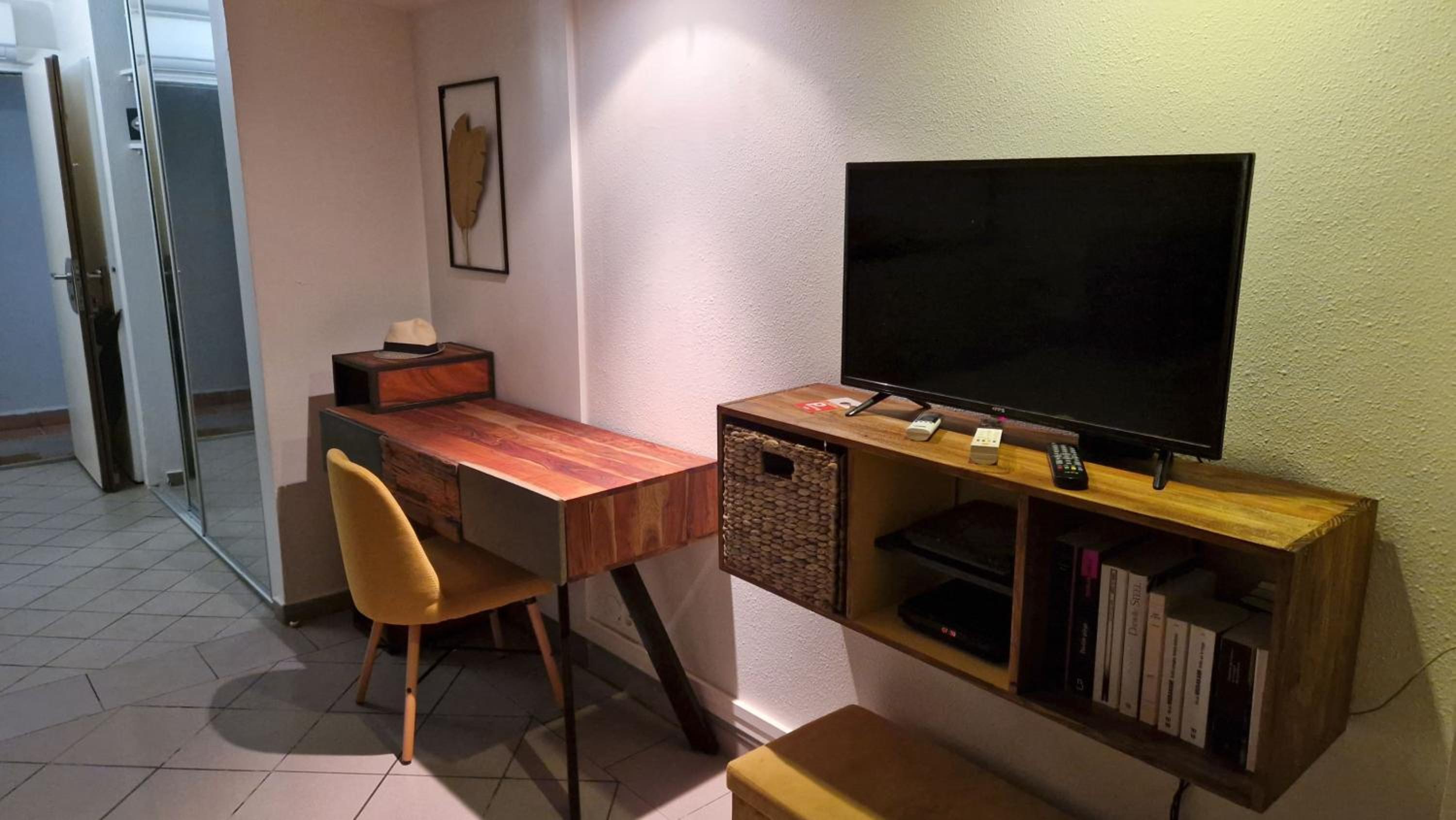 Photo 6