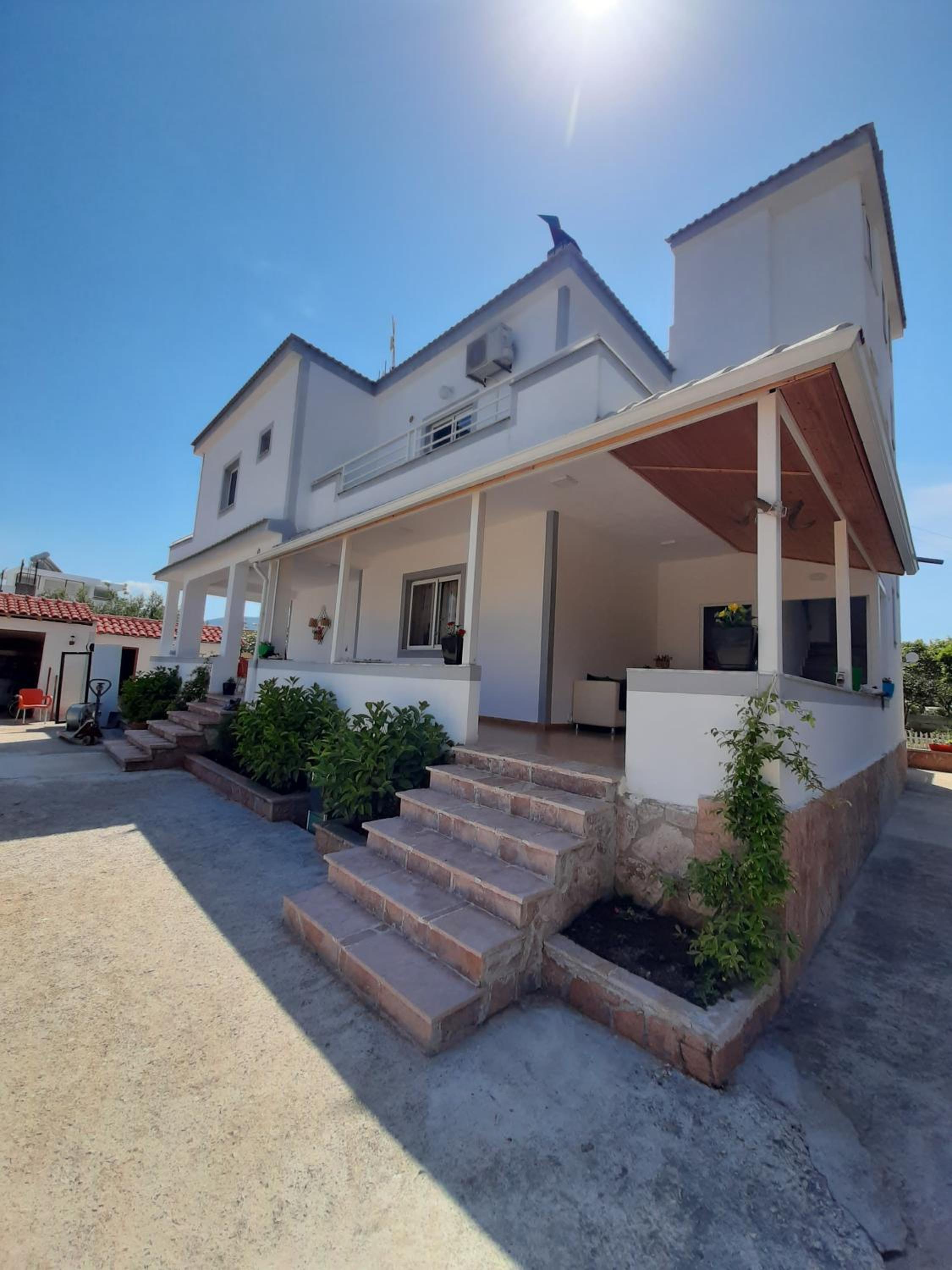 Villa Shehu
