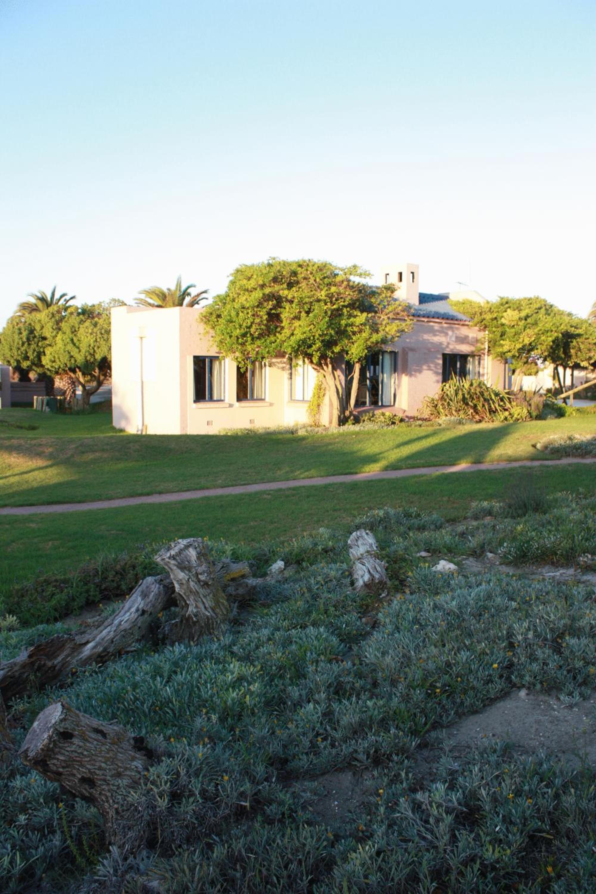 Blue Bay Lodge