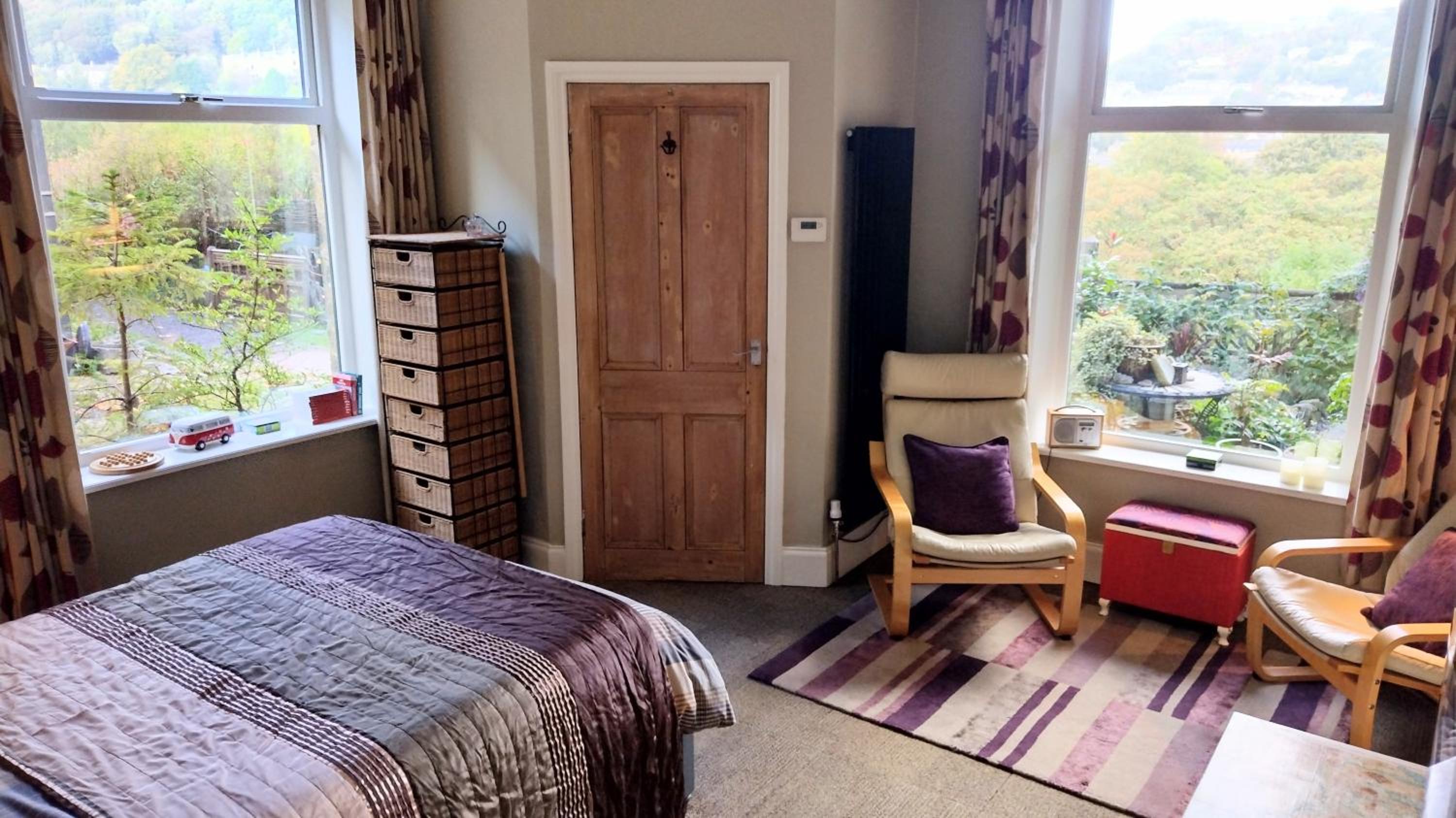 The Cabin - Great Views, Garden, Netflix, Near Town view 4
