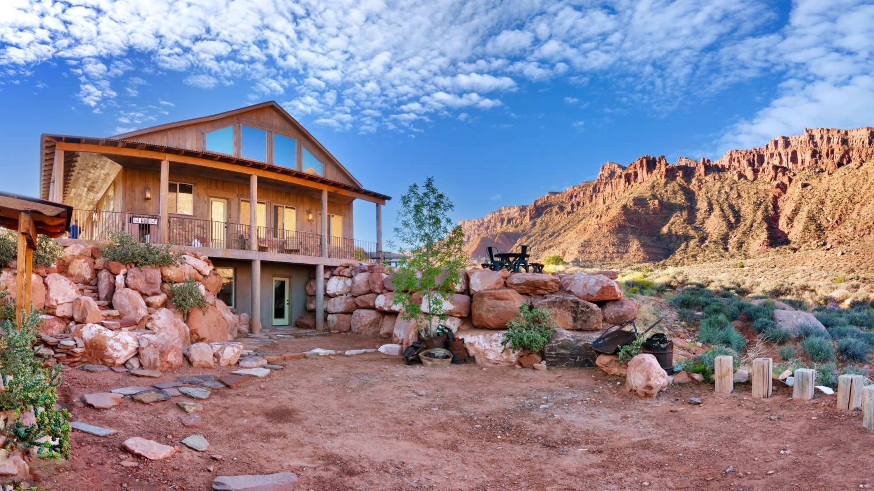 Hideout at the Rim view 3