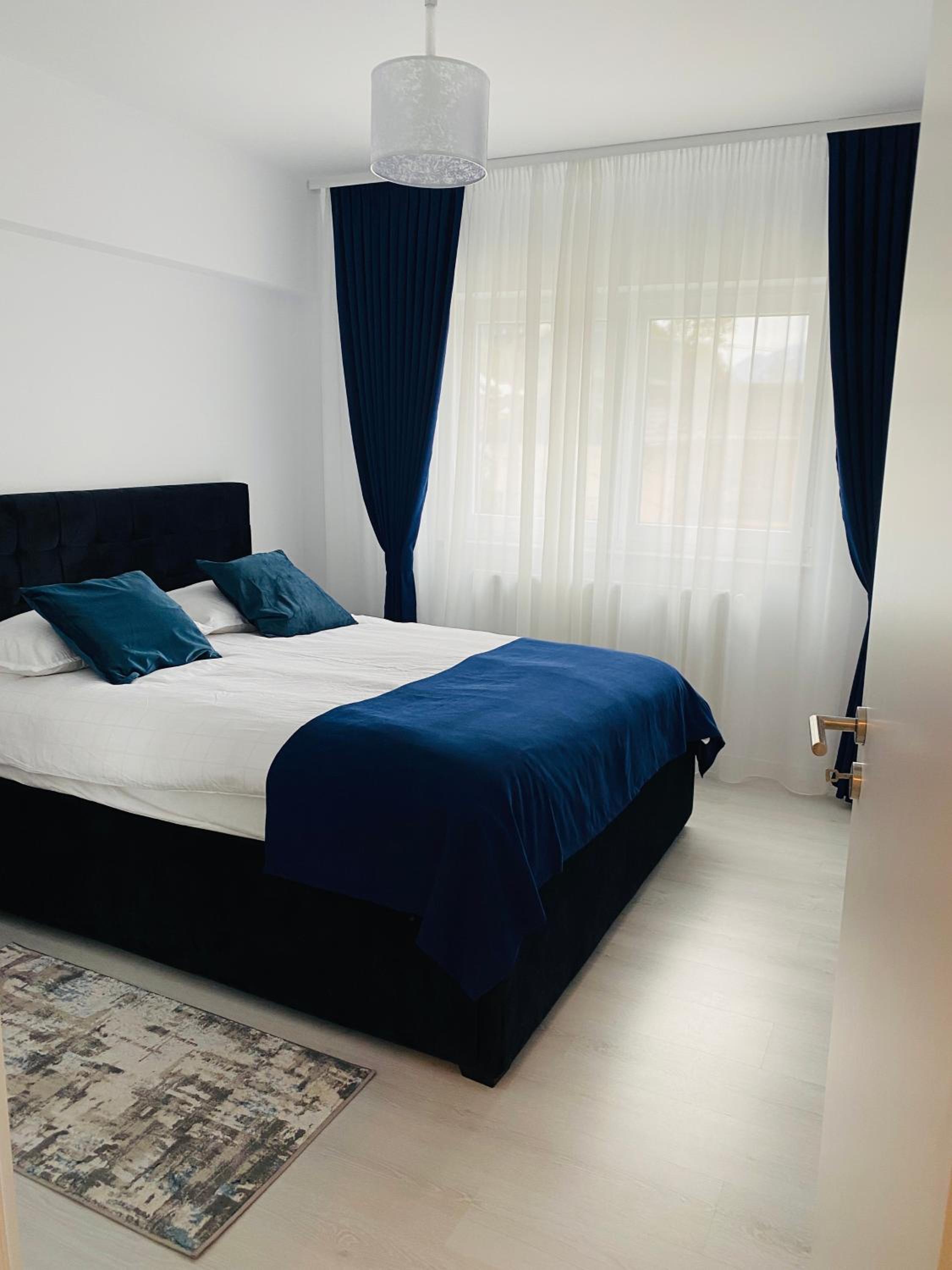 Luxury king view 2