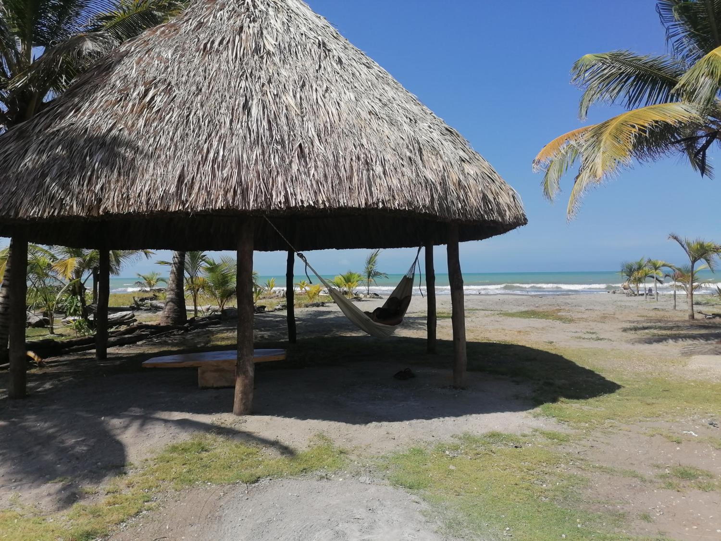 Cabaña frente al mar en moñitos, córdoba