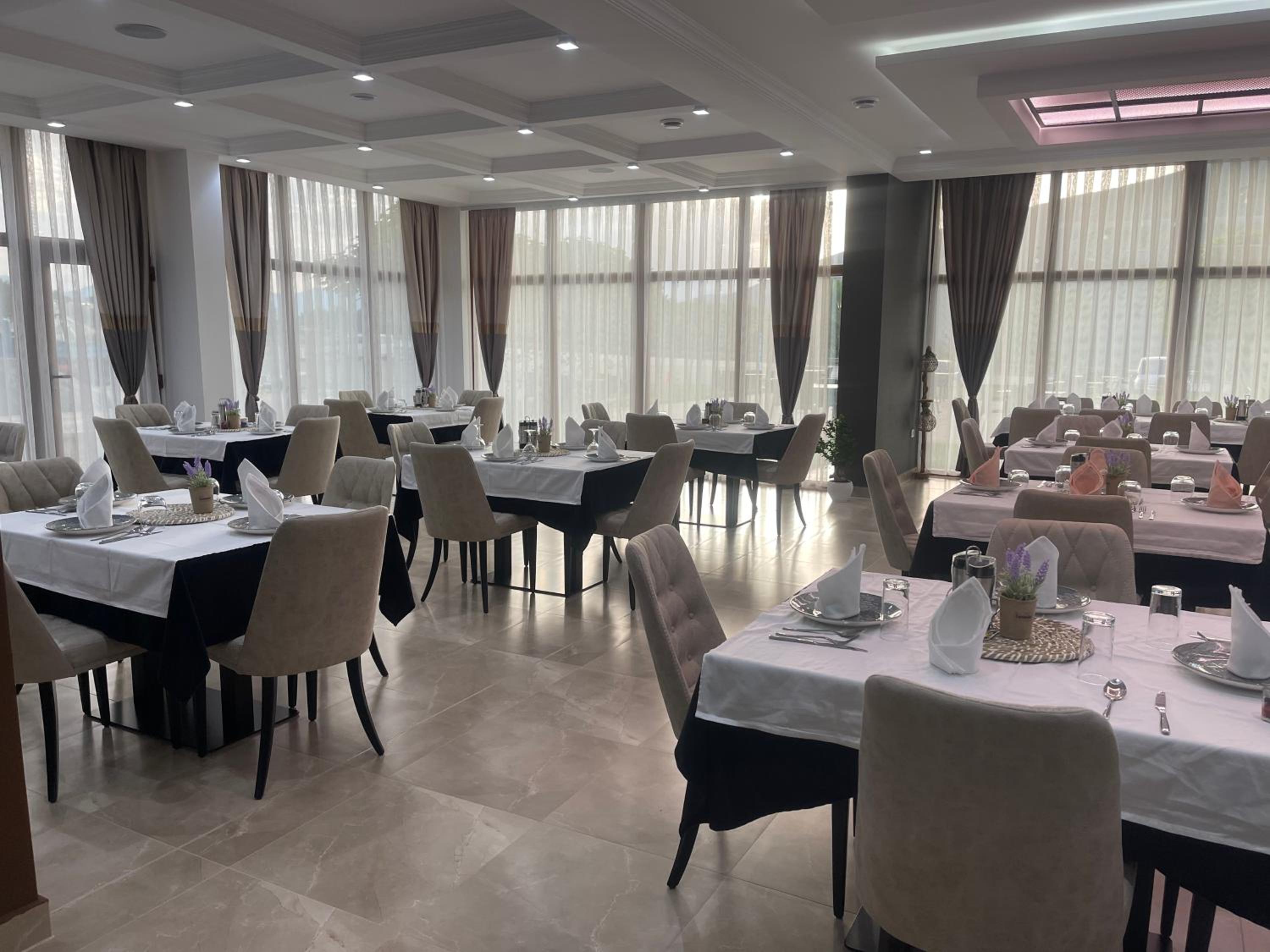Hotel DARDANIA