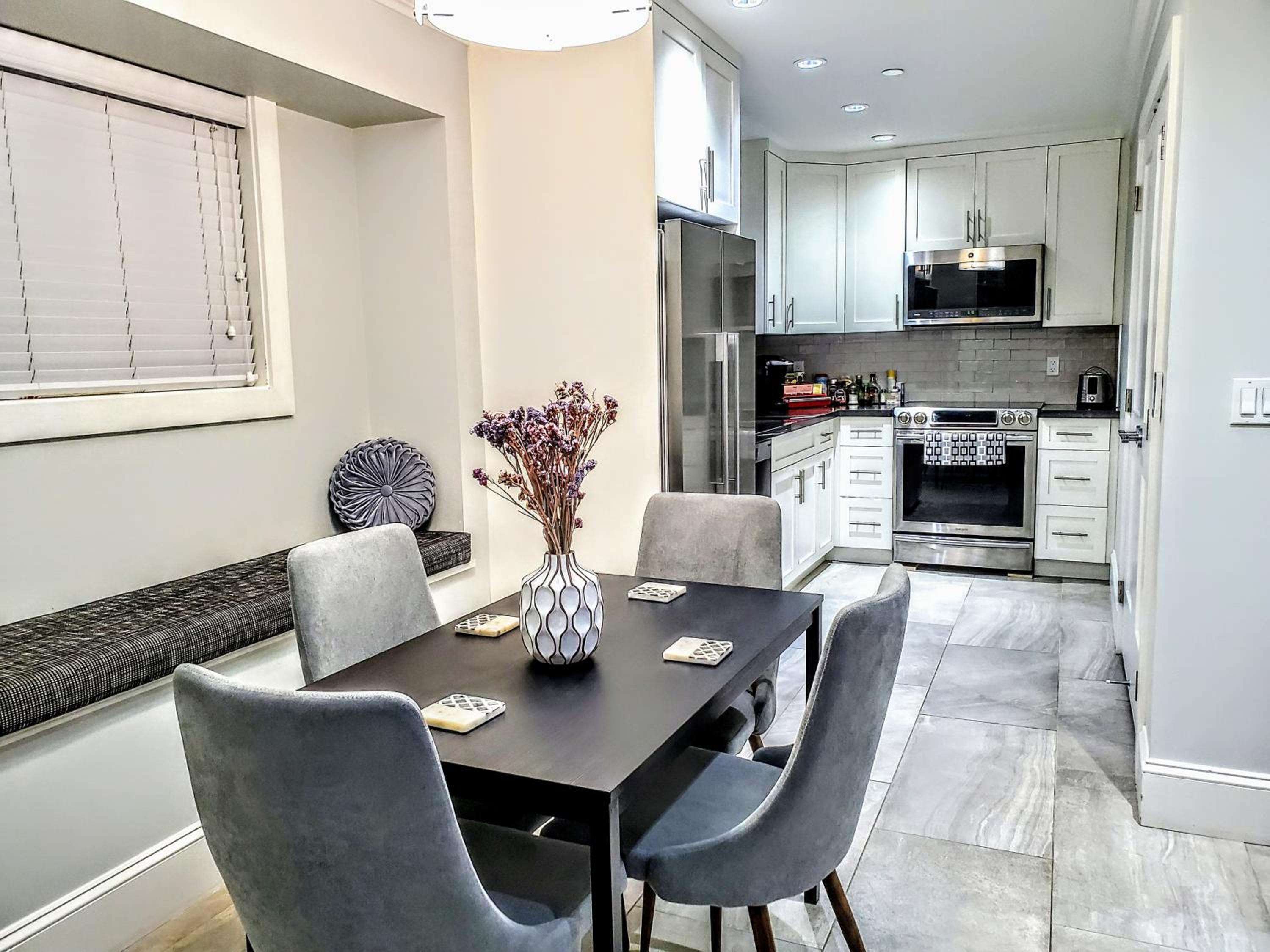 New Urban Modern Main Street House - Image 5