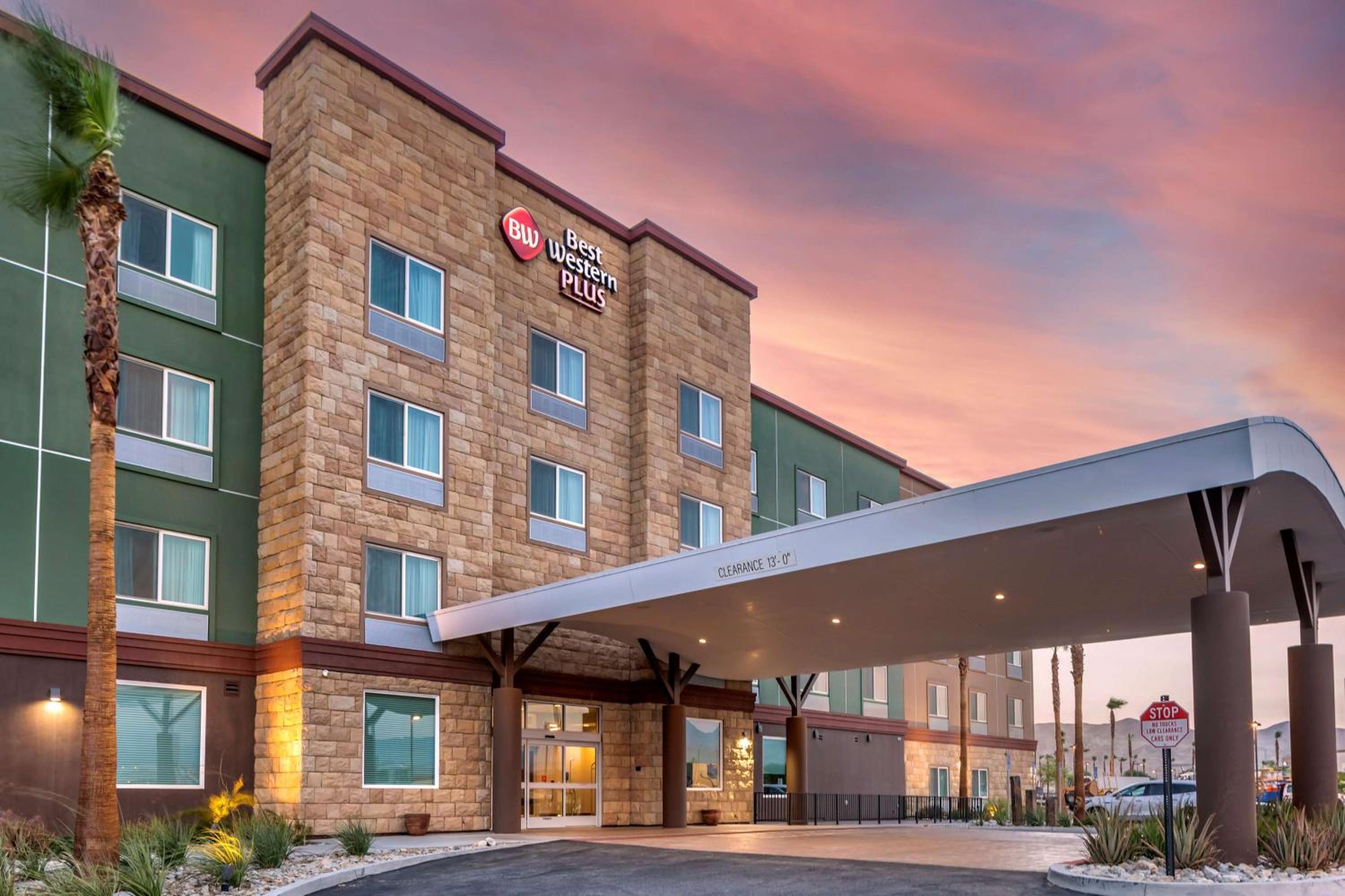 Hotel Best Western Plus Desert View Inn & Suites