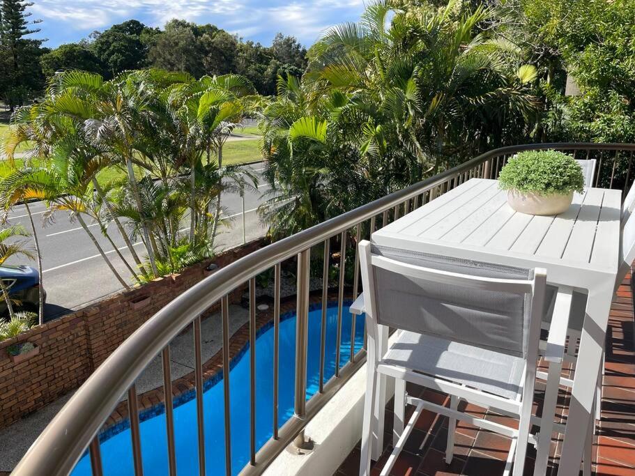 Surf Haven opposite Clarkes Beach pool walk to CBD