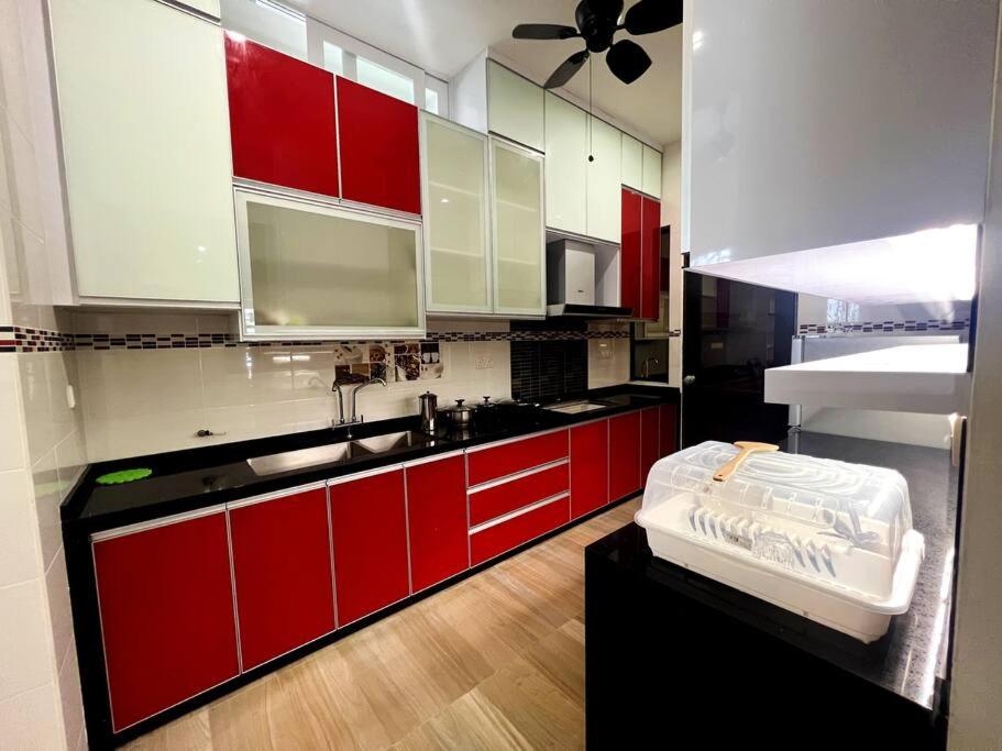 25PAX 5BR Villa Kids Swimming pool, TV, BBQ near SPICE Arena Penang 9800 SQFT photo 3