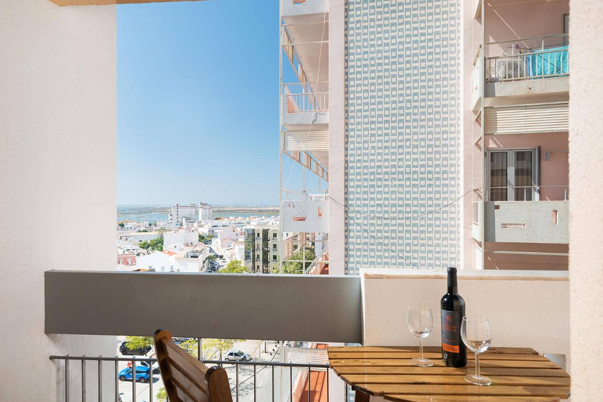 Hotel My Place @ Faro Skyline - Image 1