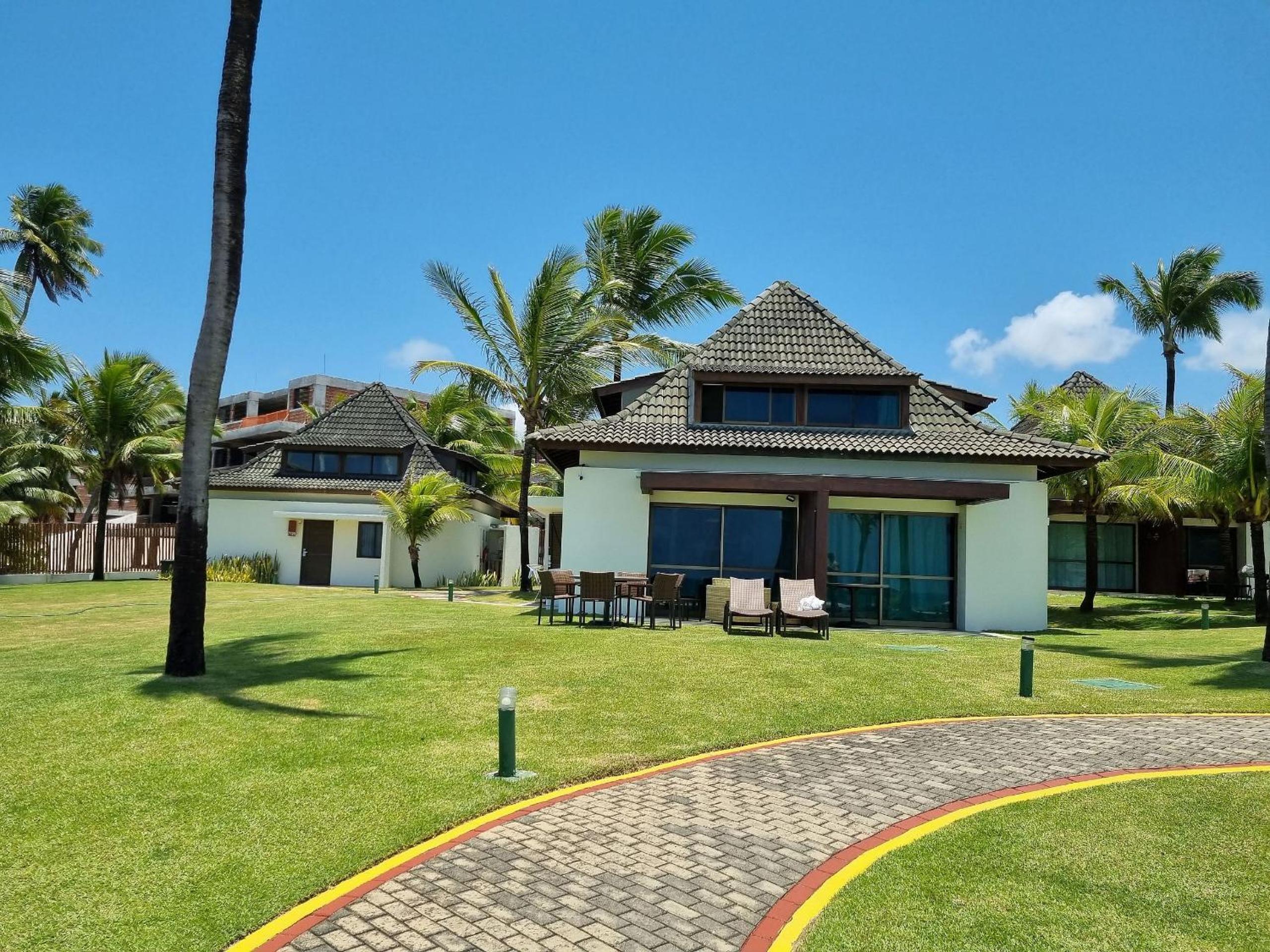 Flat ou Bangalo Luxo Beach Class Beira Mar Muro Alto