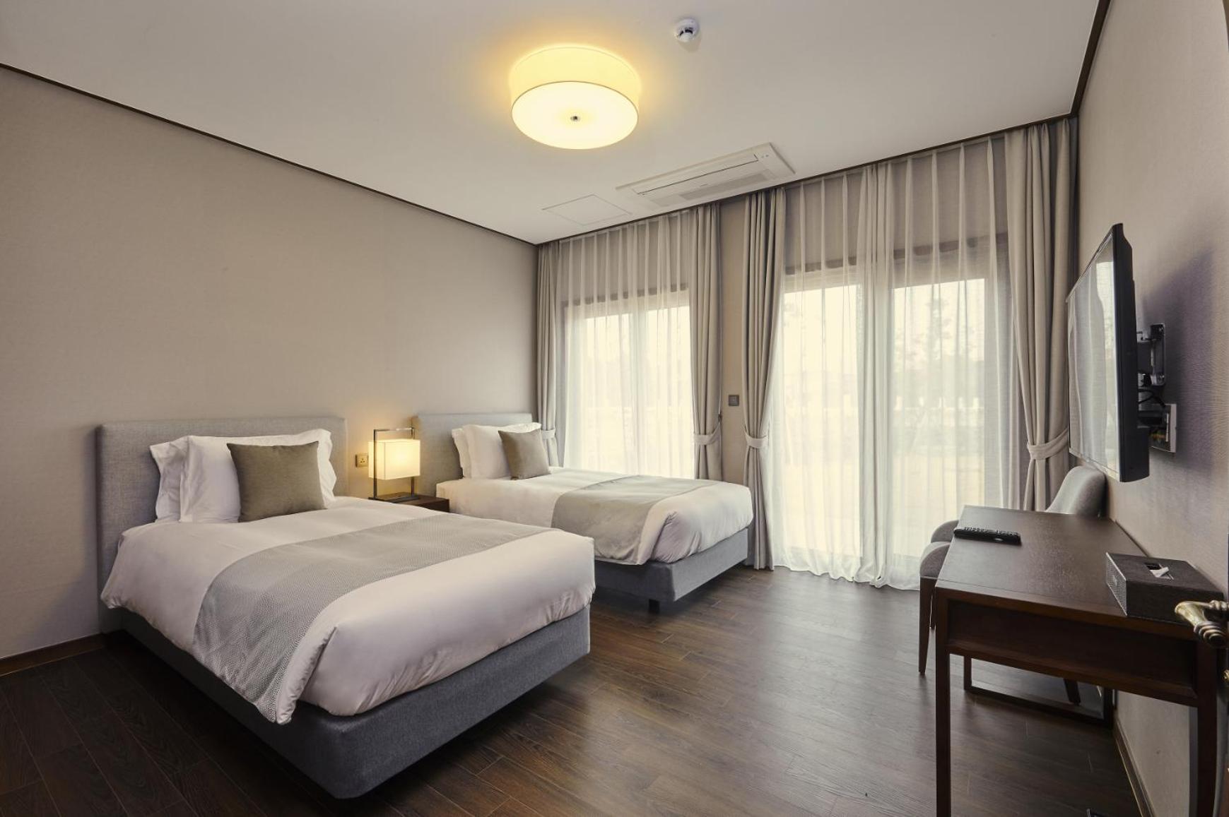 Camphortree Hotel and Resort
