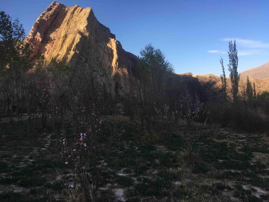 Cerro Amarillo, Cabaña de Juella