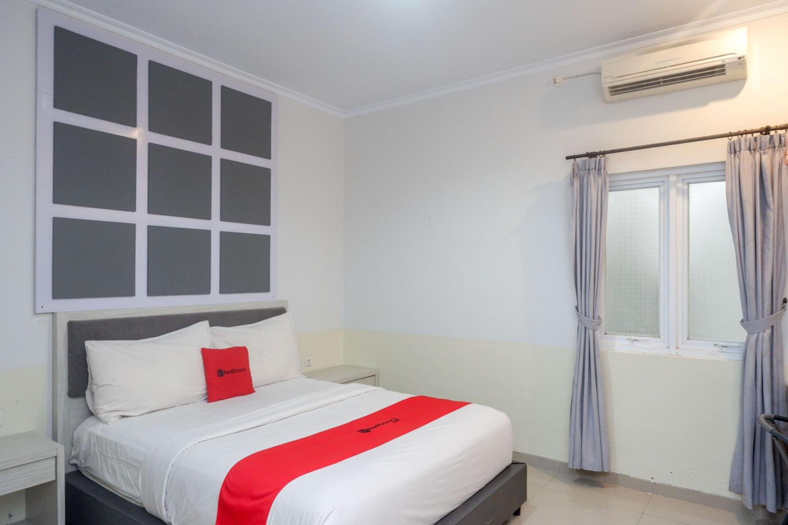 RedDoorz near Jogja City Mall