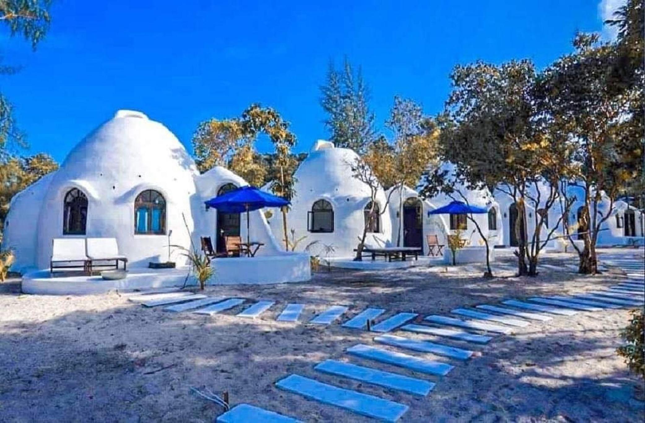 Moonlight Resort
