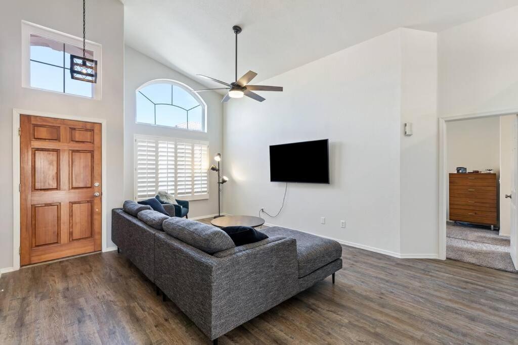 Home with an Office in Peaceful North East Mesa Neighborhood view 4
