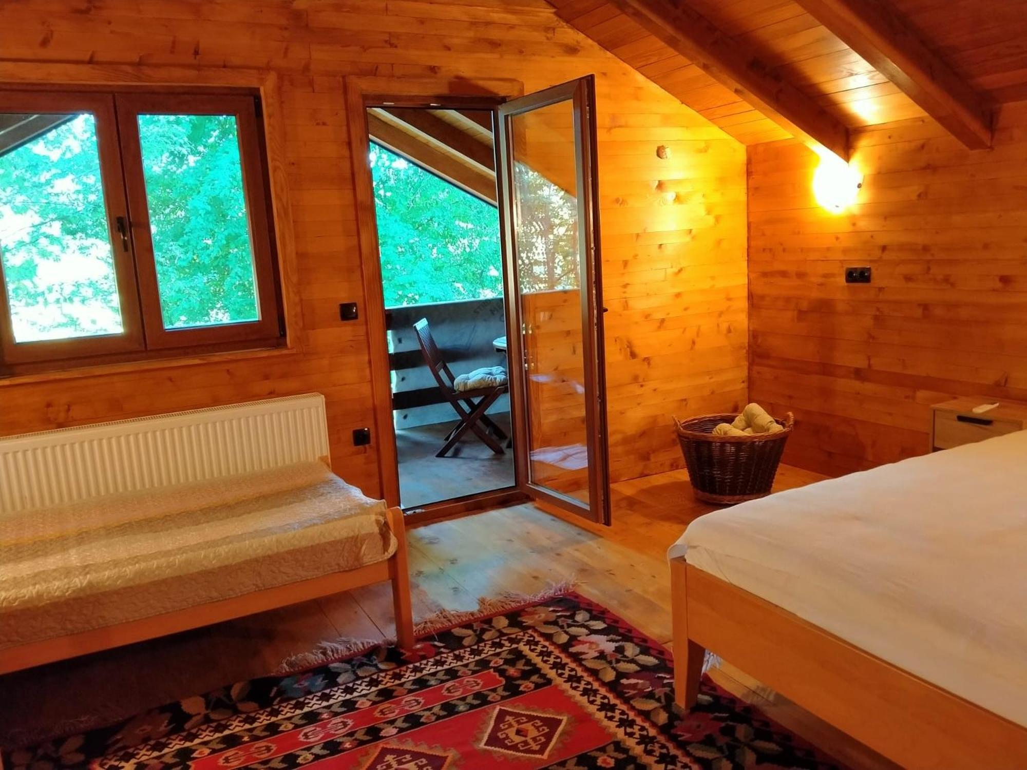 Kuća u šumi - Forest house near National park Una - Air Spa Lohovo
