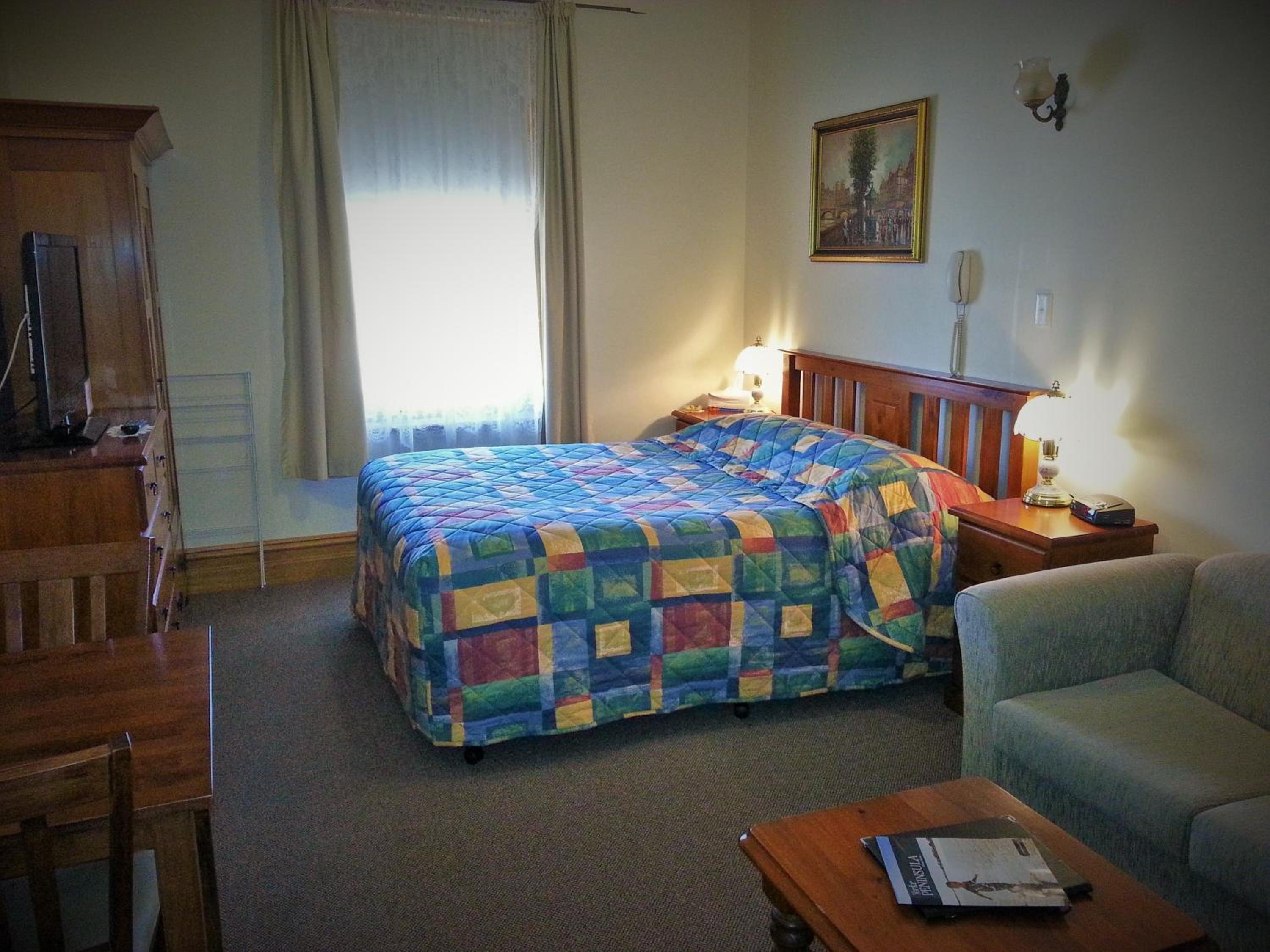Photo 33