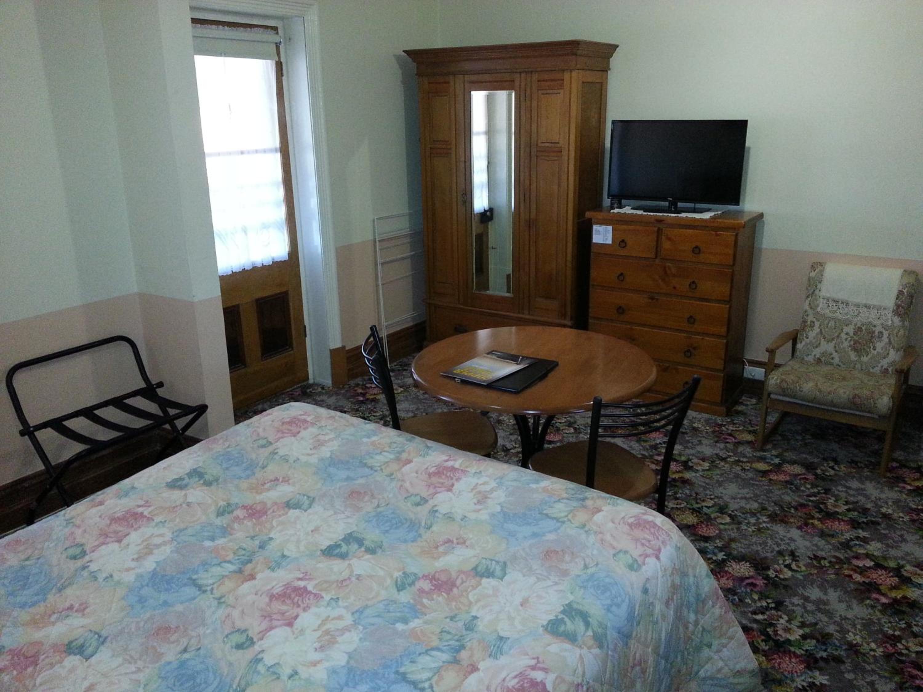 Photo 11