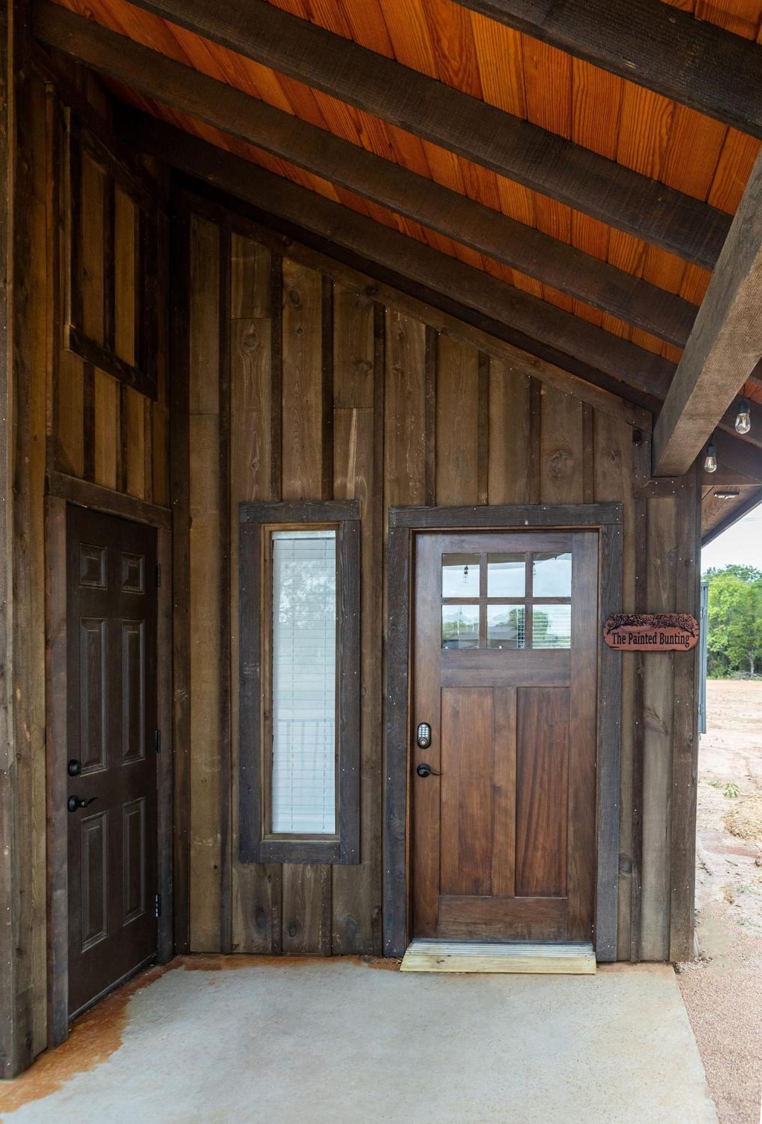 Painted Bunting Cabin 15 MIN to MagnoliaBaylor view 5
