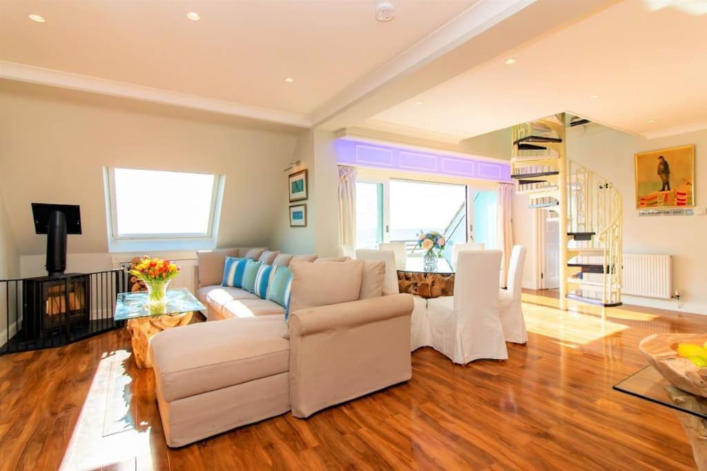 The luxury Beach property - Oceanbreeze
