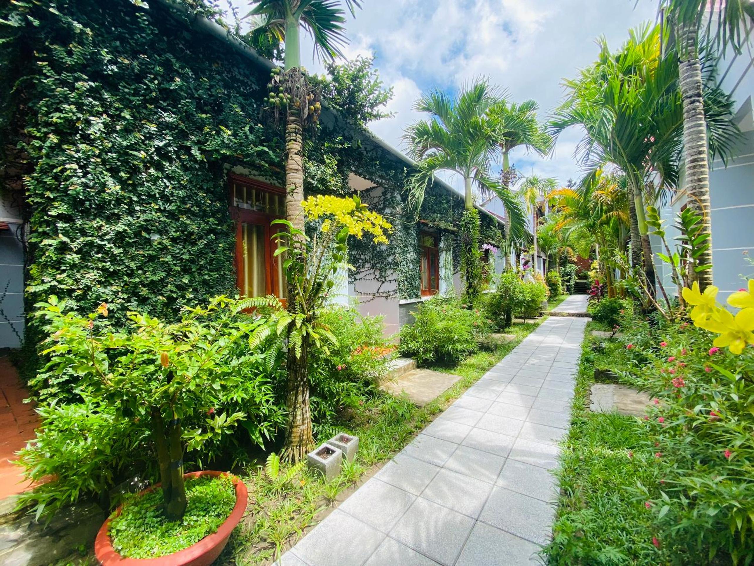Dong Xuan Hong Hotel