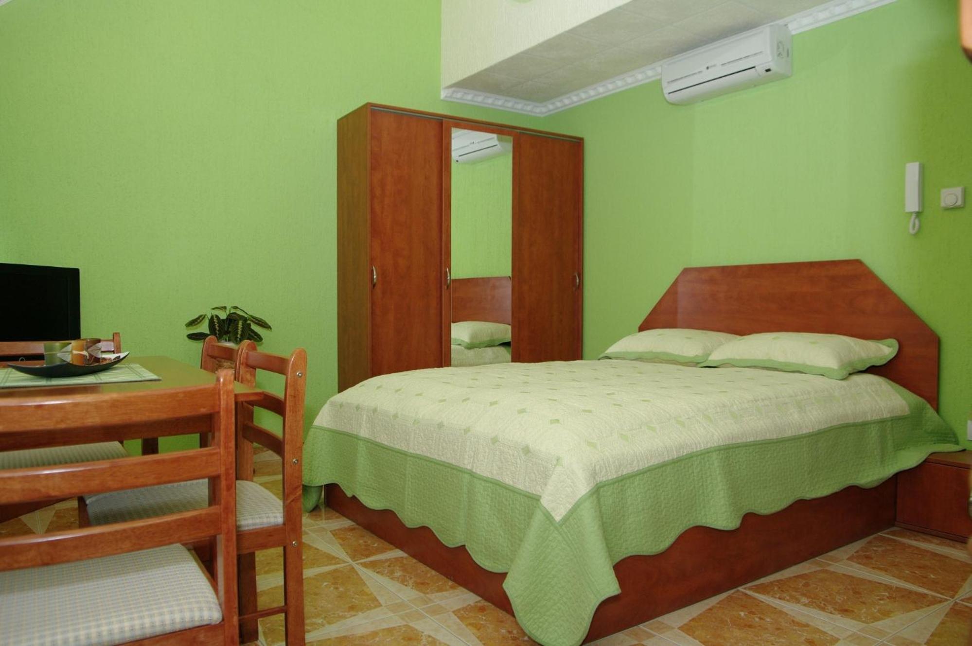 Nefelejcs Apartman view 2