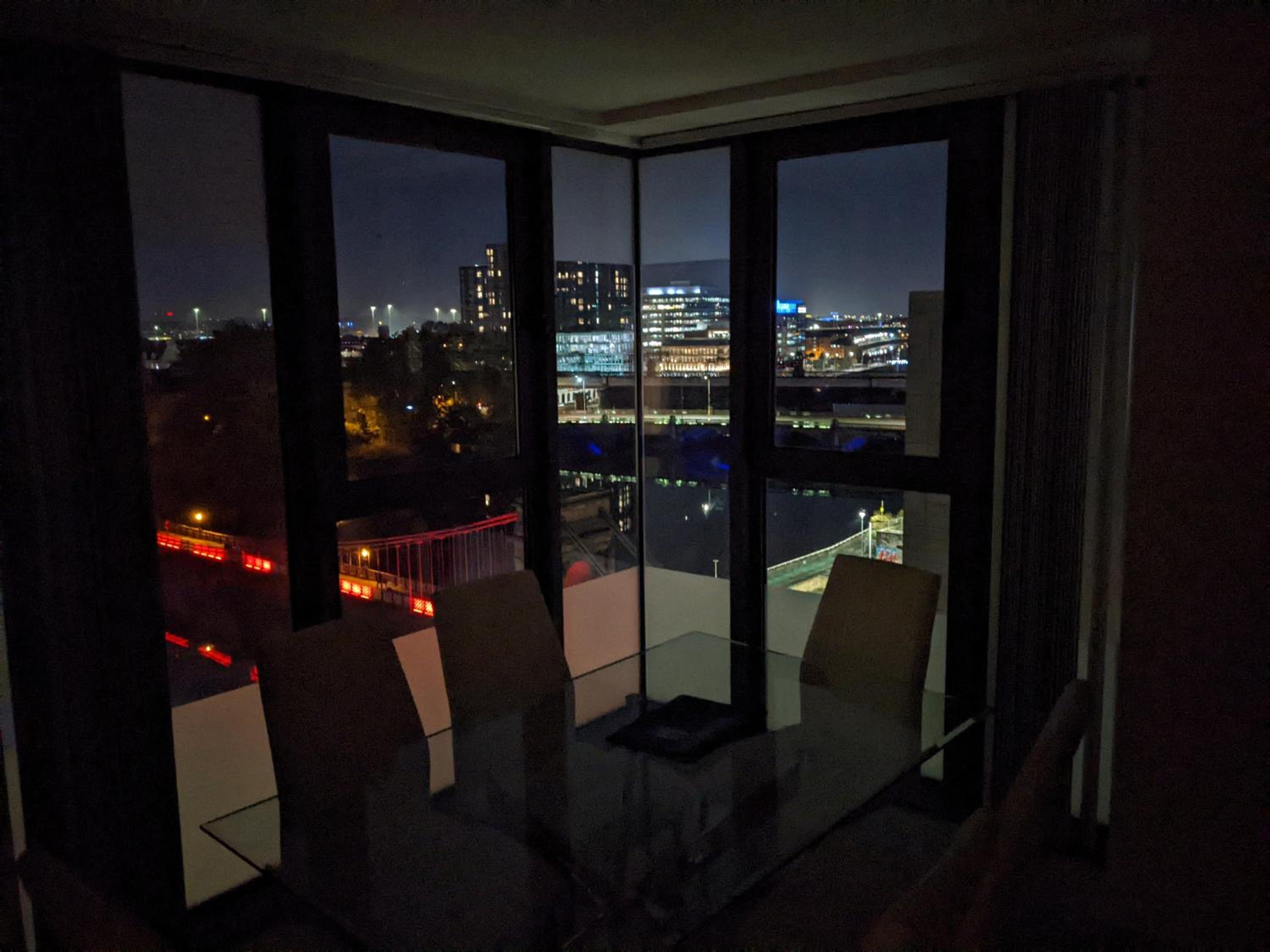 Glasgow City Centre Waterfront Apartment view 2