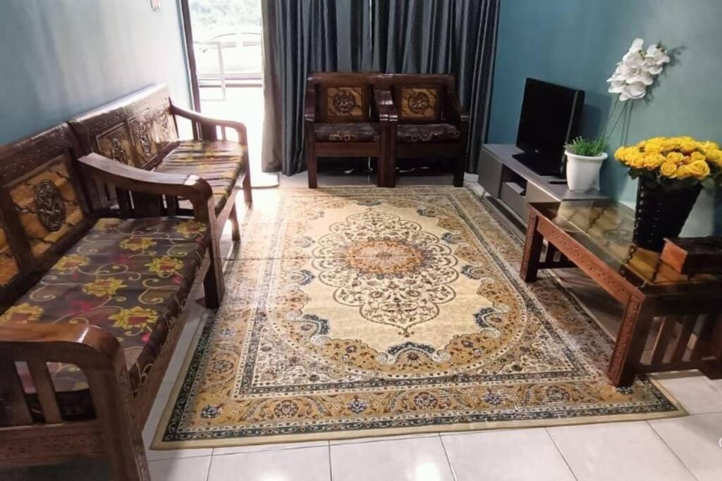 CHEERFUL HOMESTAY