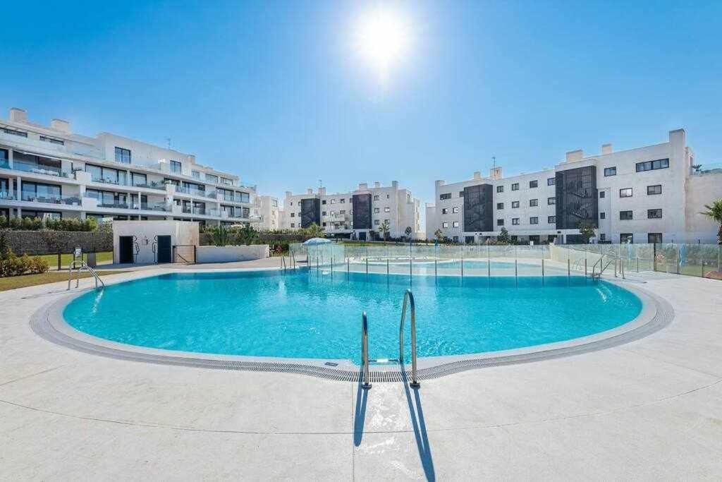 797 HOLIDAY RENTALS - Lujoso apartamento para 6 con jacuzzi en Higueron