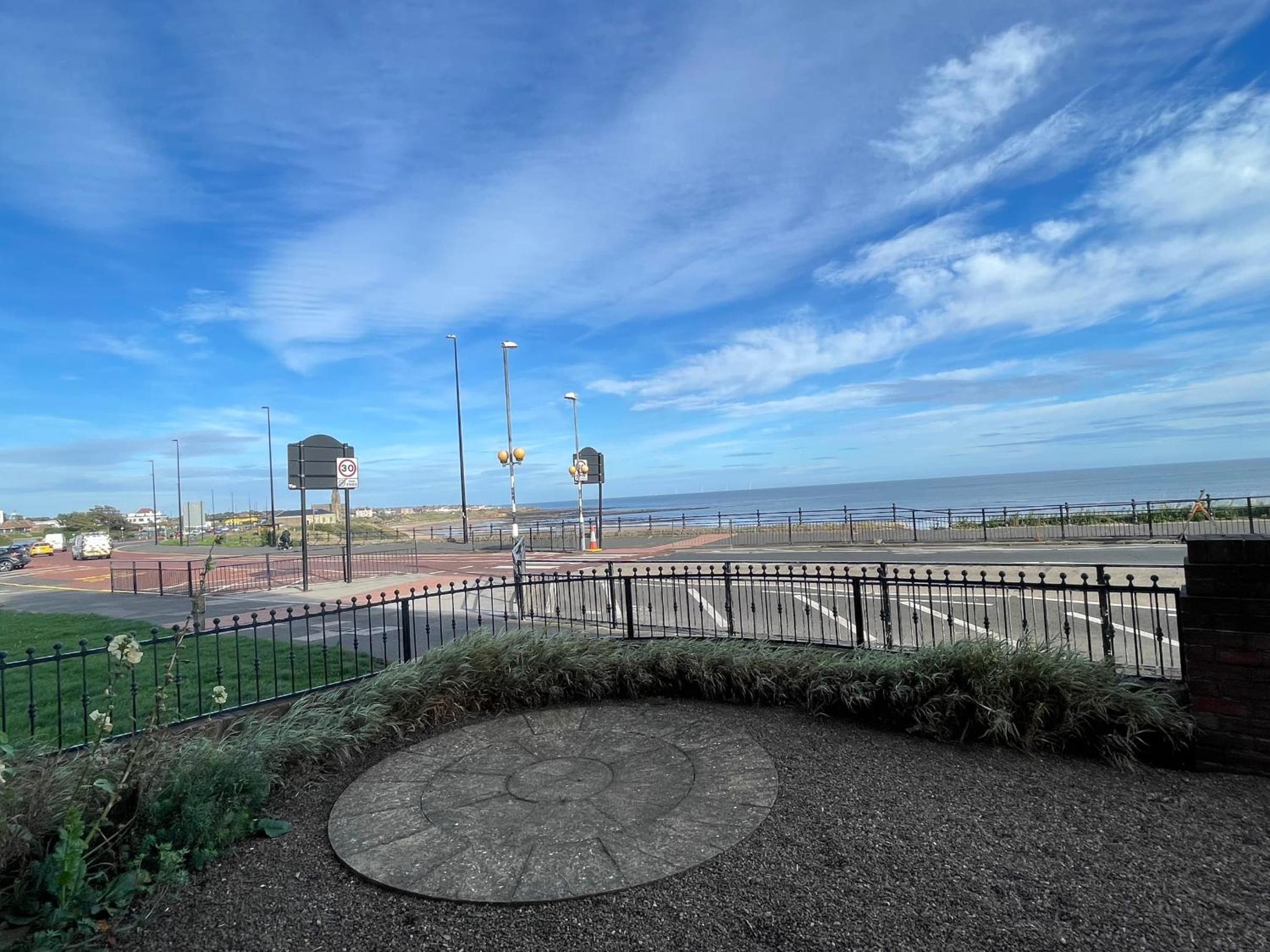 Photo 33