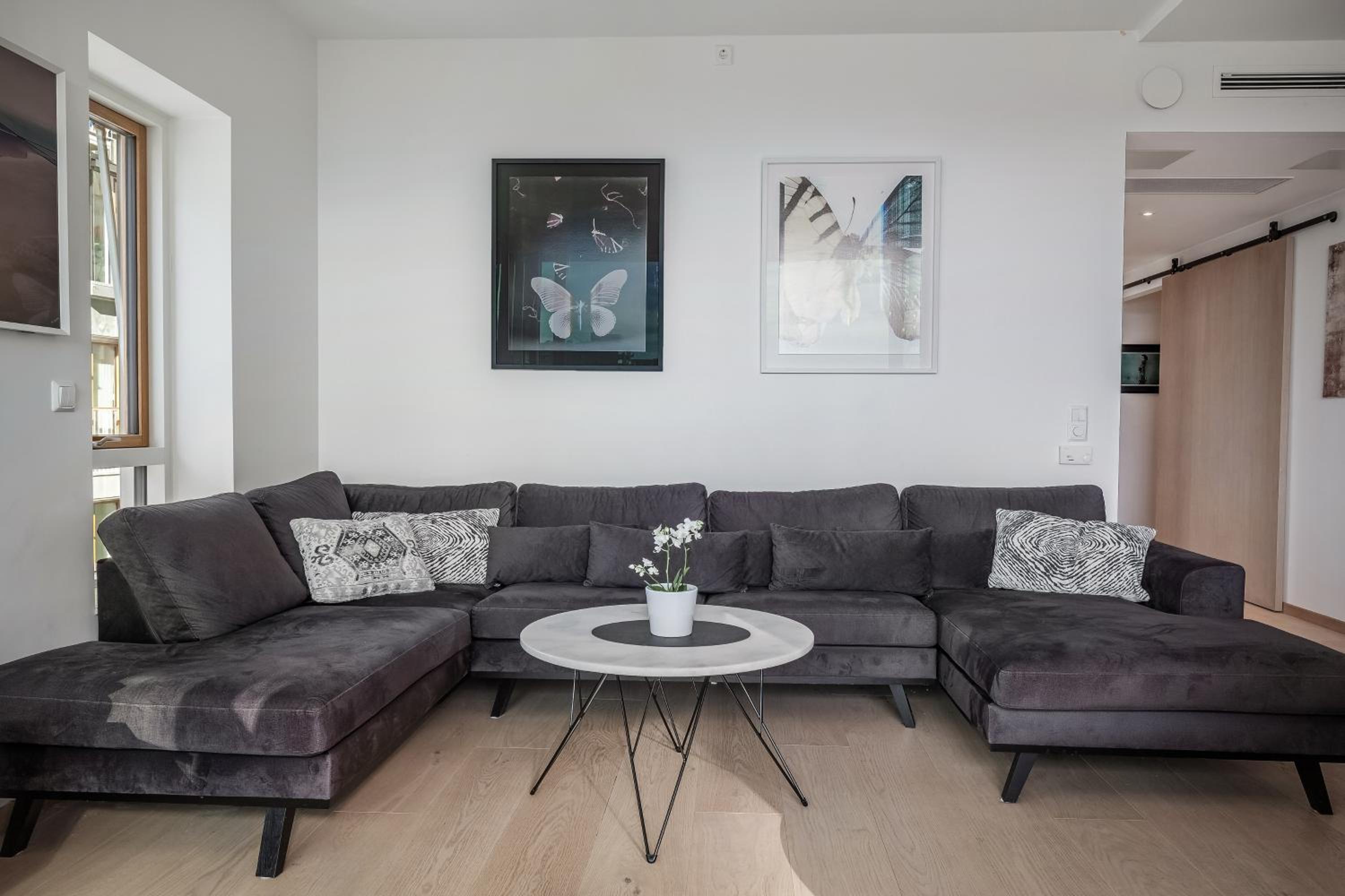Amazing luxury apartment on the waterfront! 73sqm view 2