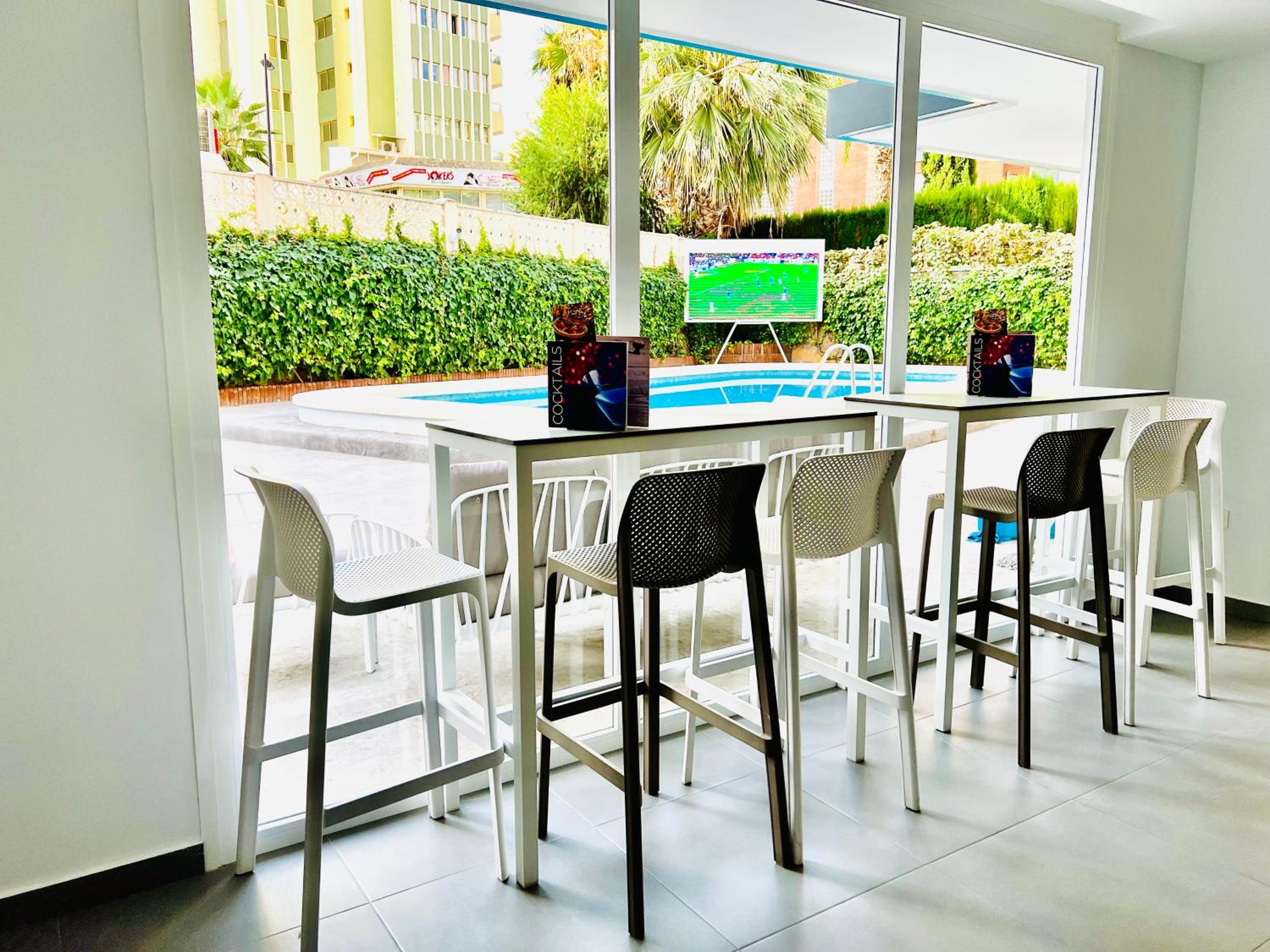 Trebol One Apartments By Mc
