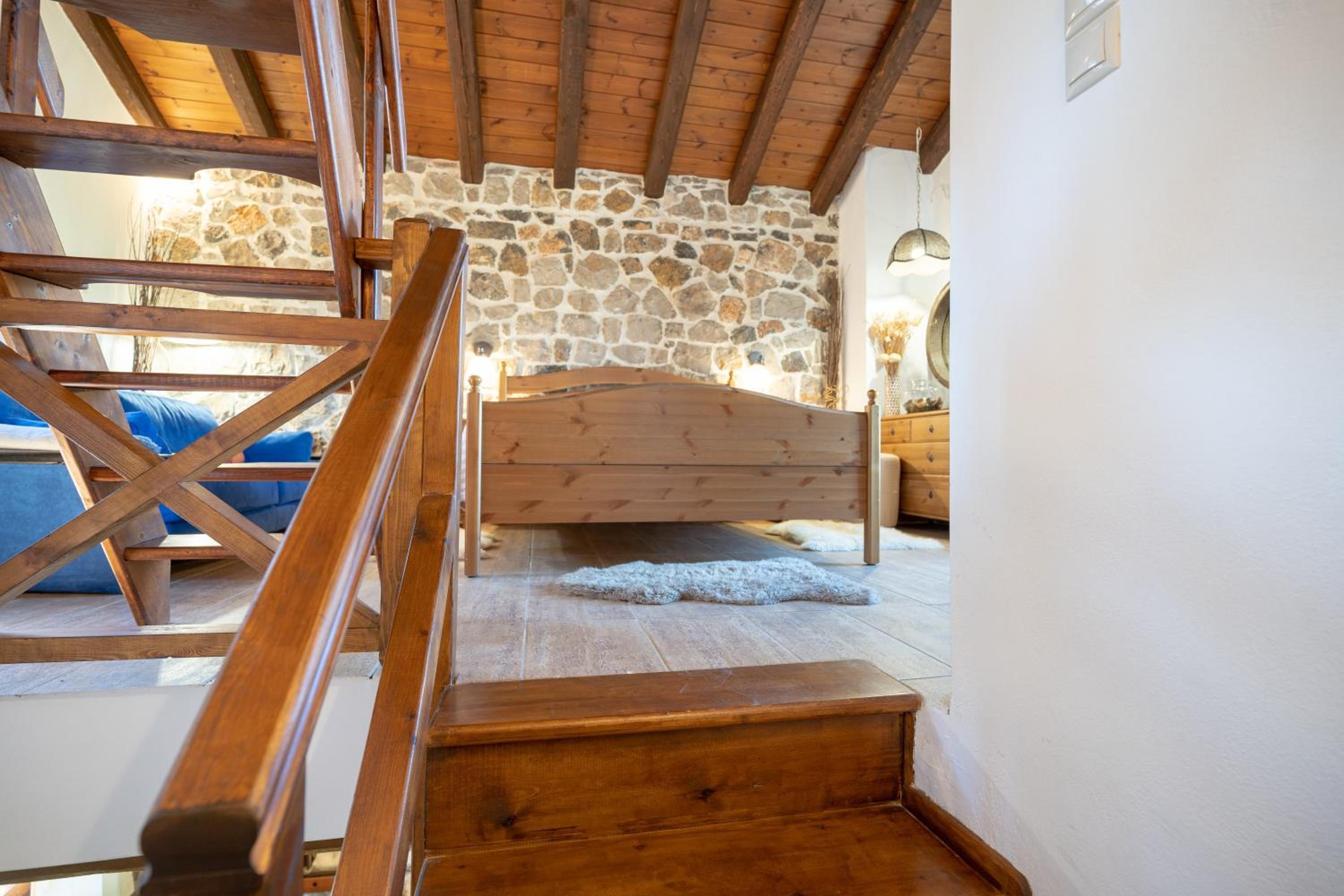 Angel House Greystone Villa Polydrossos