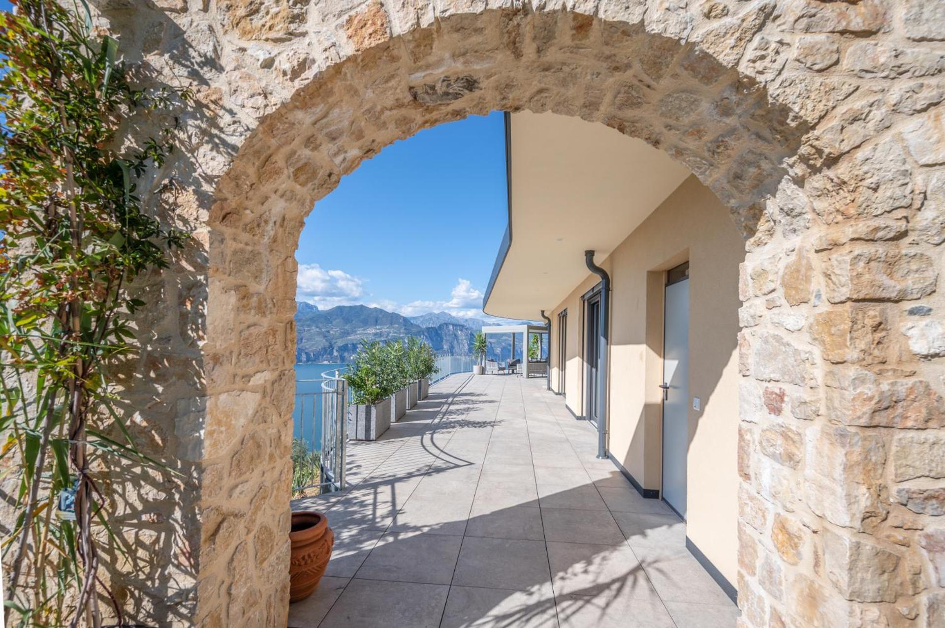 Villa Ca' Stella Lake Garda view 5