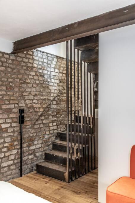 Brick & Beam Loft Duplex -30sqm- near Antonplatz