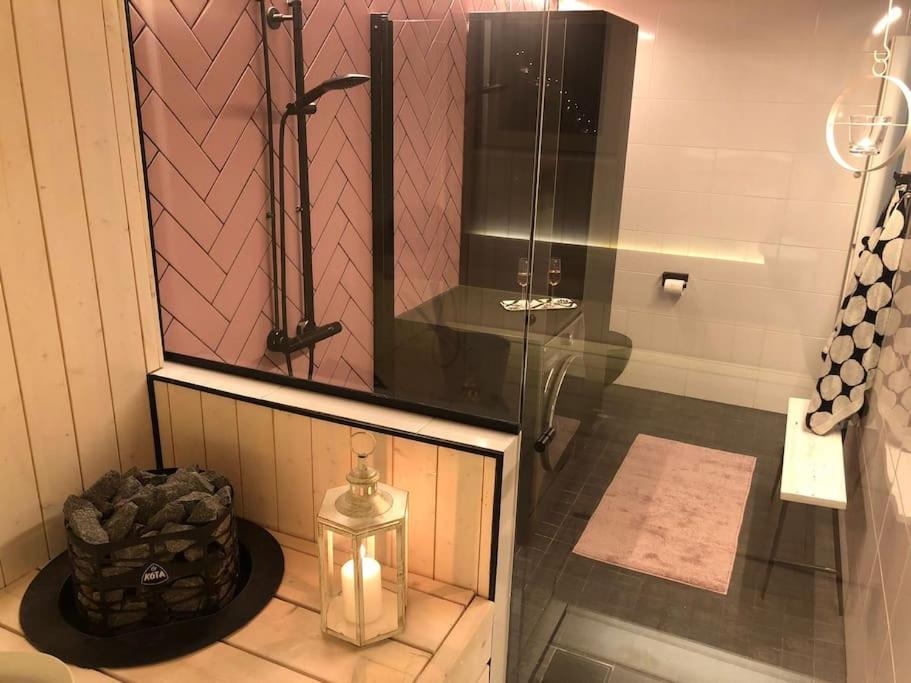SnowCrystal home with free Jacuzzi and Sauna view 5