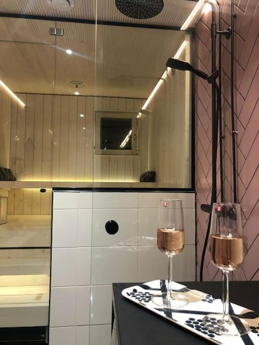SnowCrystal home with free Jacuzzi and Sauna view 2