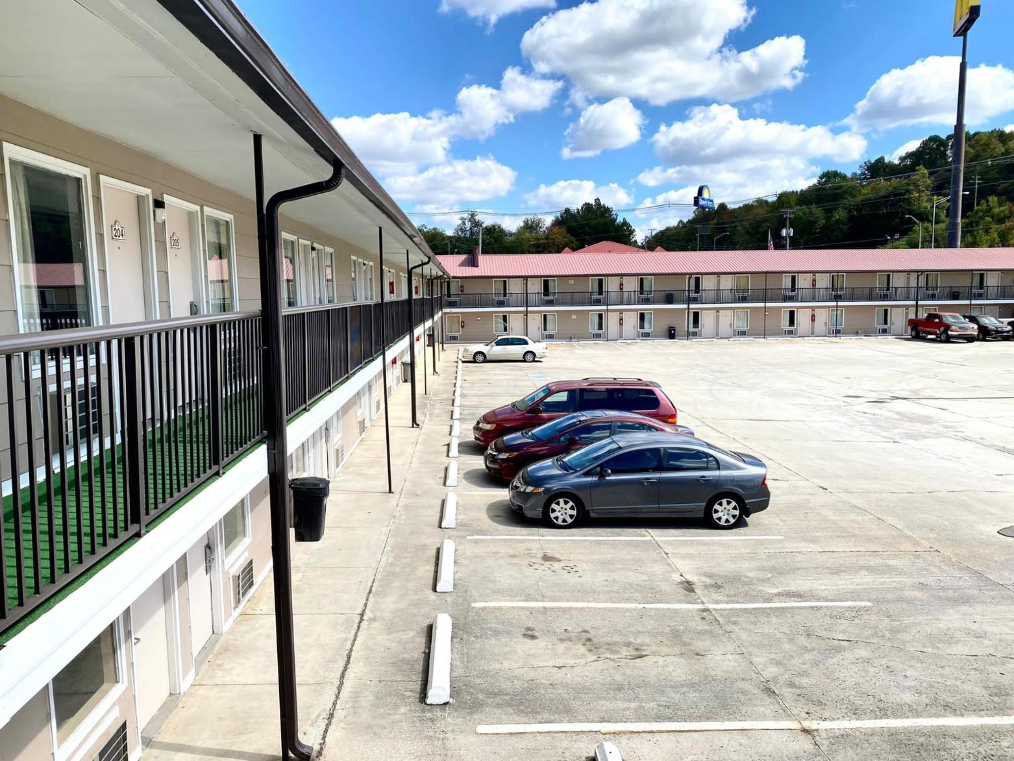 Sweetwater Vacations - Economy inn - Property Image 9