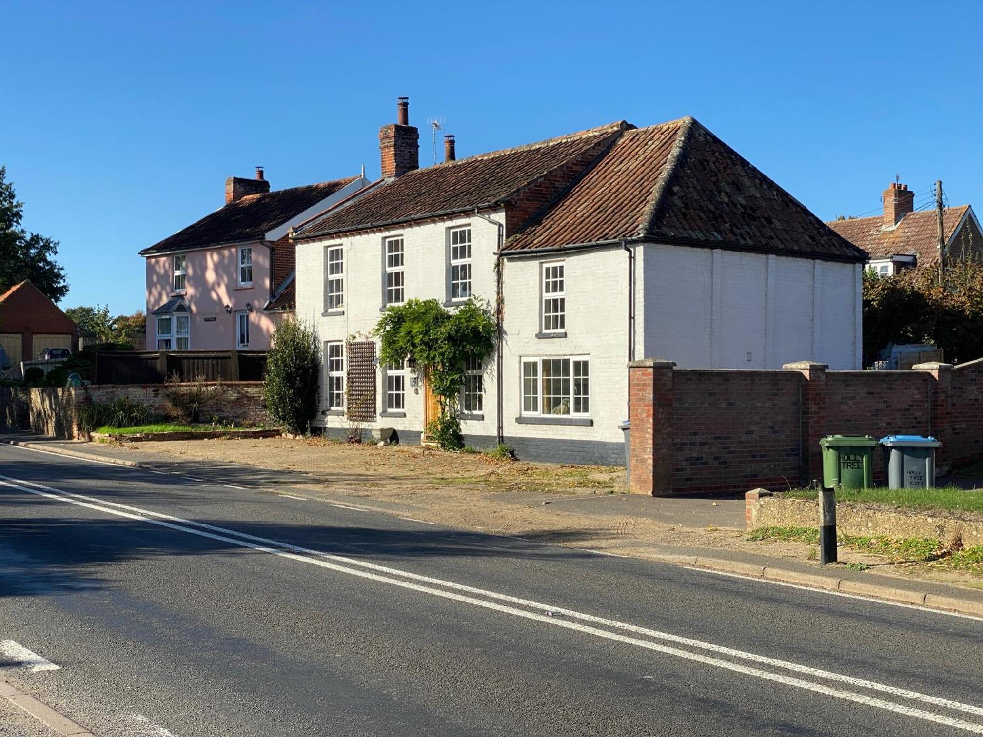 Carlton Cottage Country Retreat - Perfect for Ipswich - Aldeburgh - Southwold - Thorpeness - Sizewell B - Sizewell C - Sleeps 13 view 4