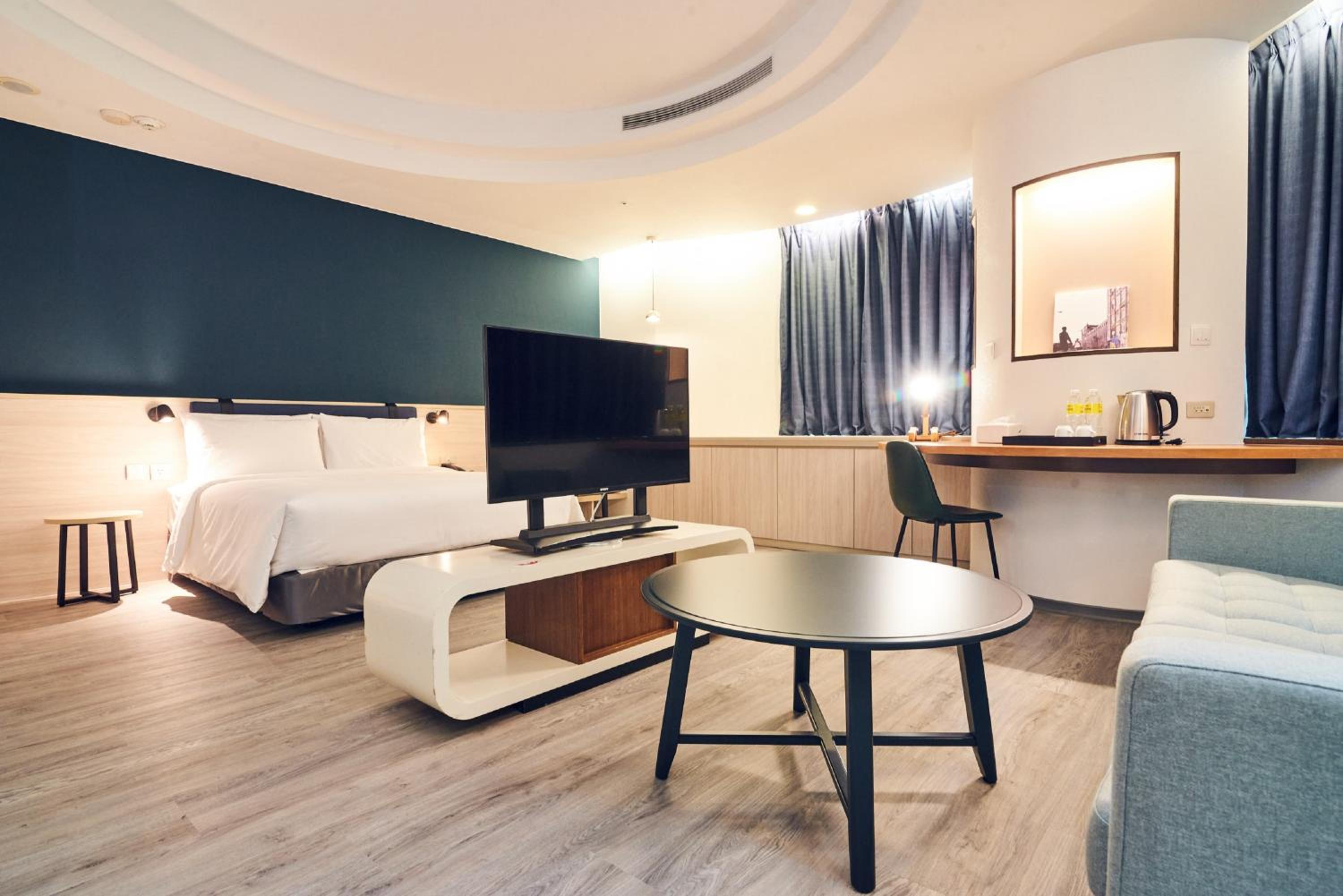 CHECK inn Select Taipei Nangang