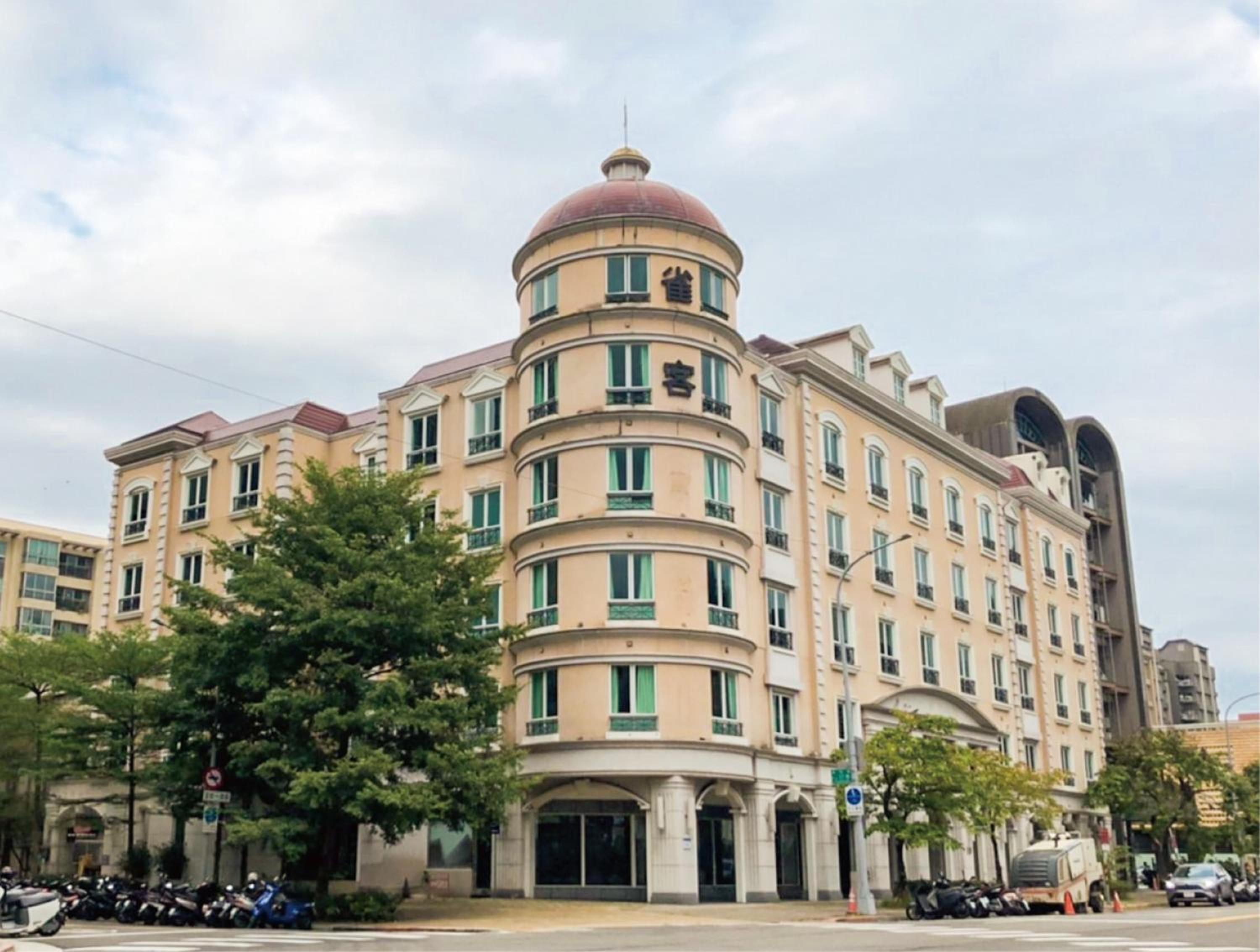 CHECK inn Select Taipei Nangang