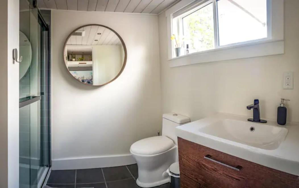 Golden Vacations - Golden Tiny Homes - Property Image 1