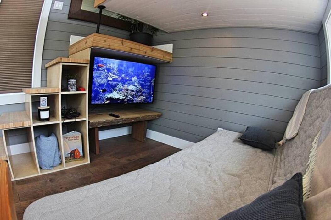 Golden Vacations - Golden Tiny Homes - Property Image 9