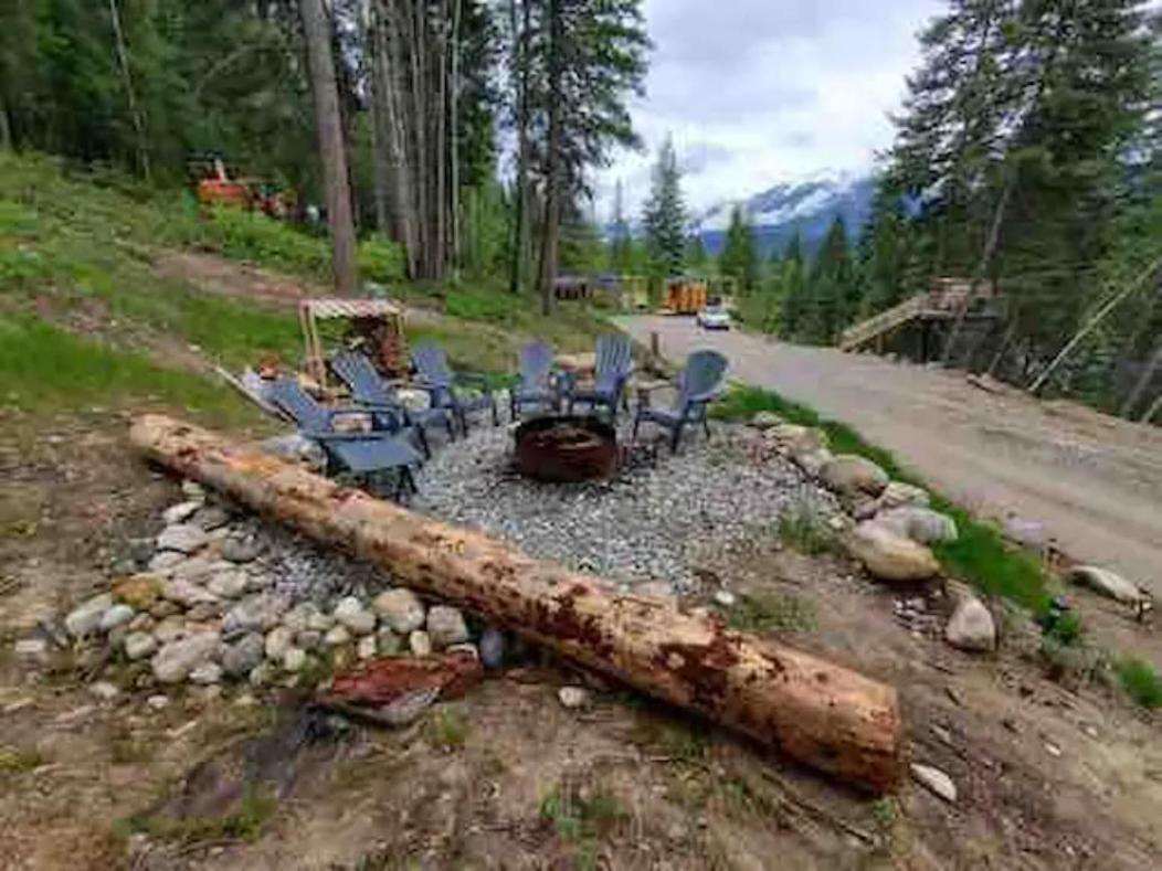 Golden Vacations - Golden Tiny Homes - Property Image 7