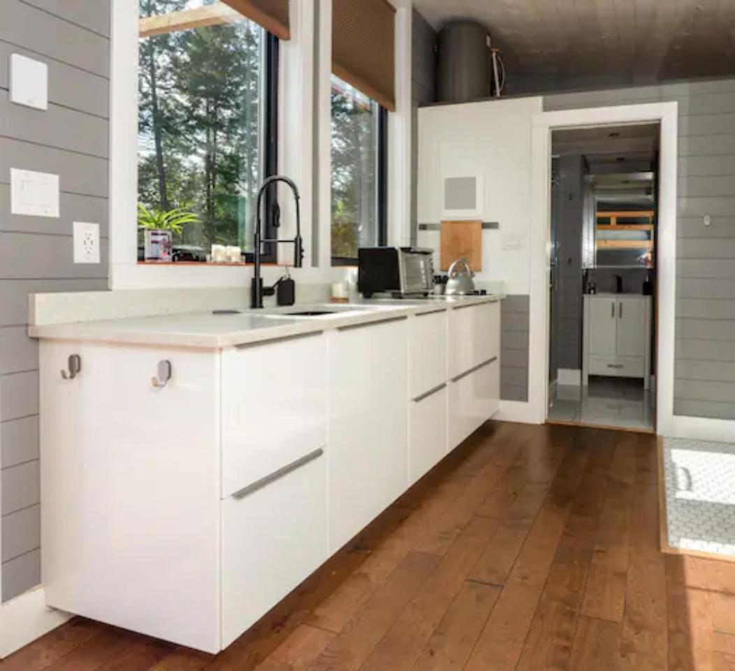 Golden Vacations - Golden Tiny Homes - Property Image 4