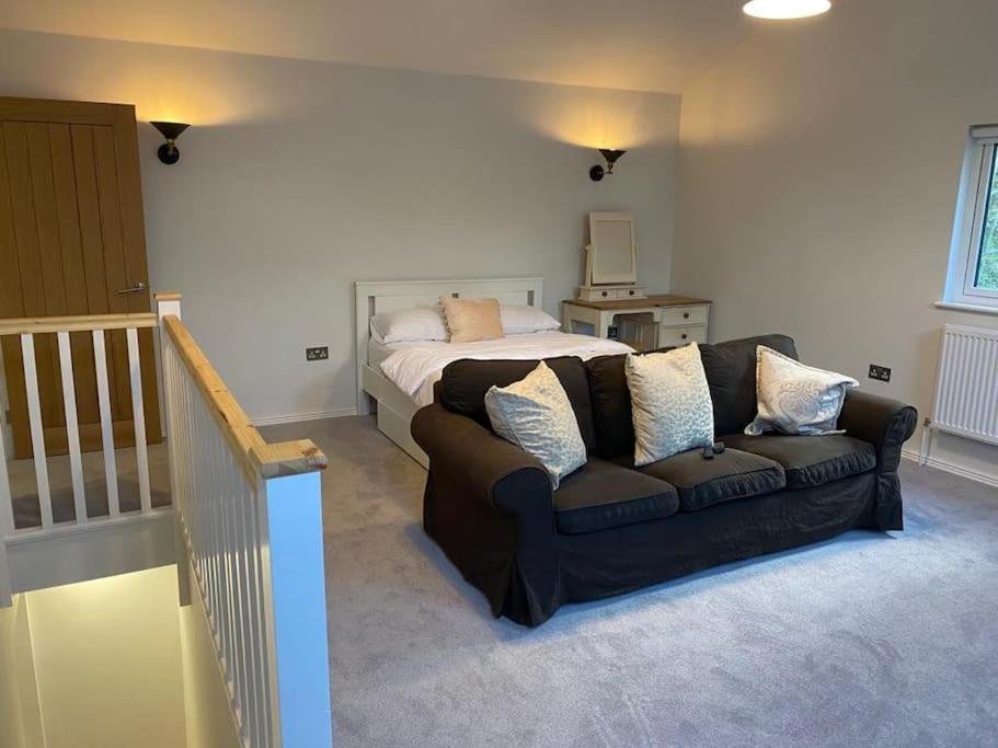 Royal Tunbridge Wells Vacations - The Lodge - Property Image 1