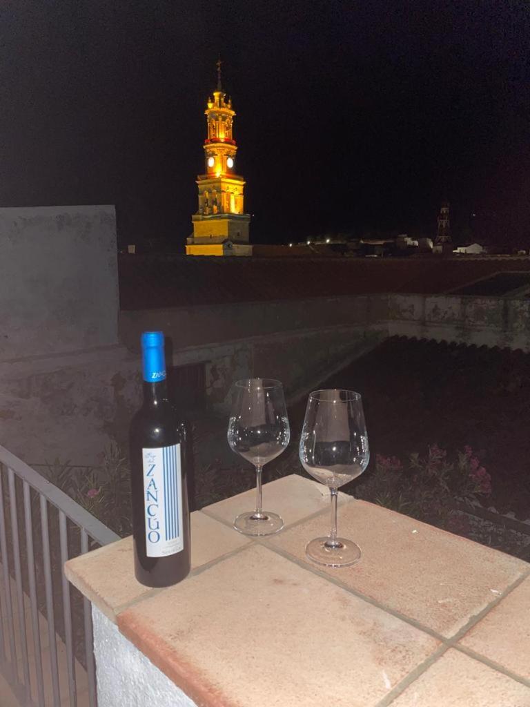 Balcón de la Moreria con leña