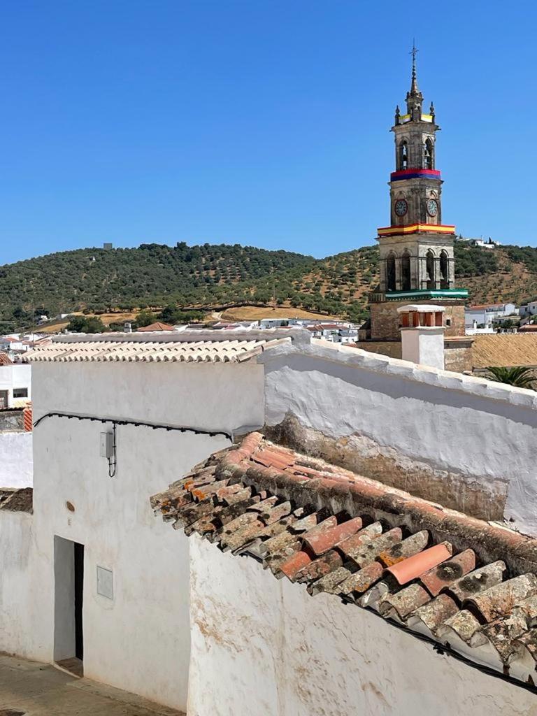 Balcón de la Moreria con leña