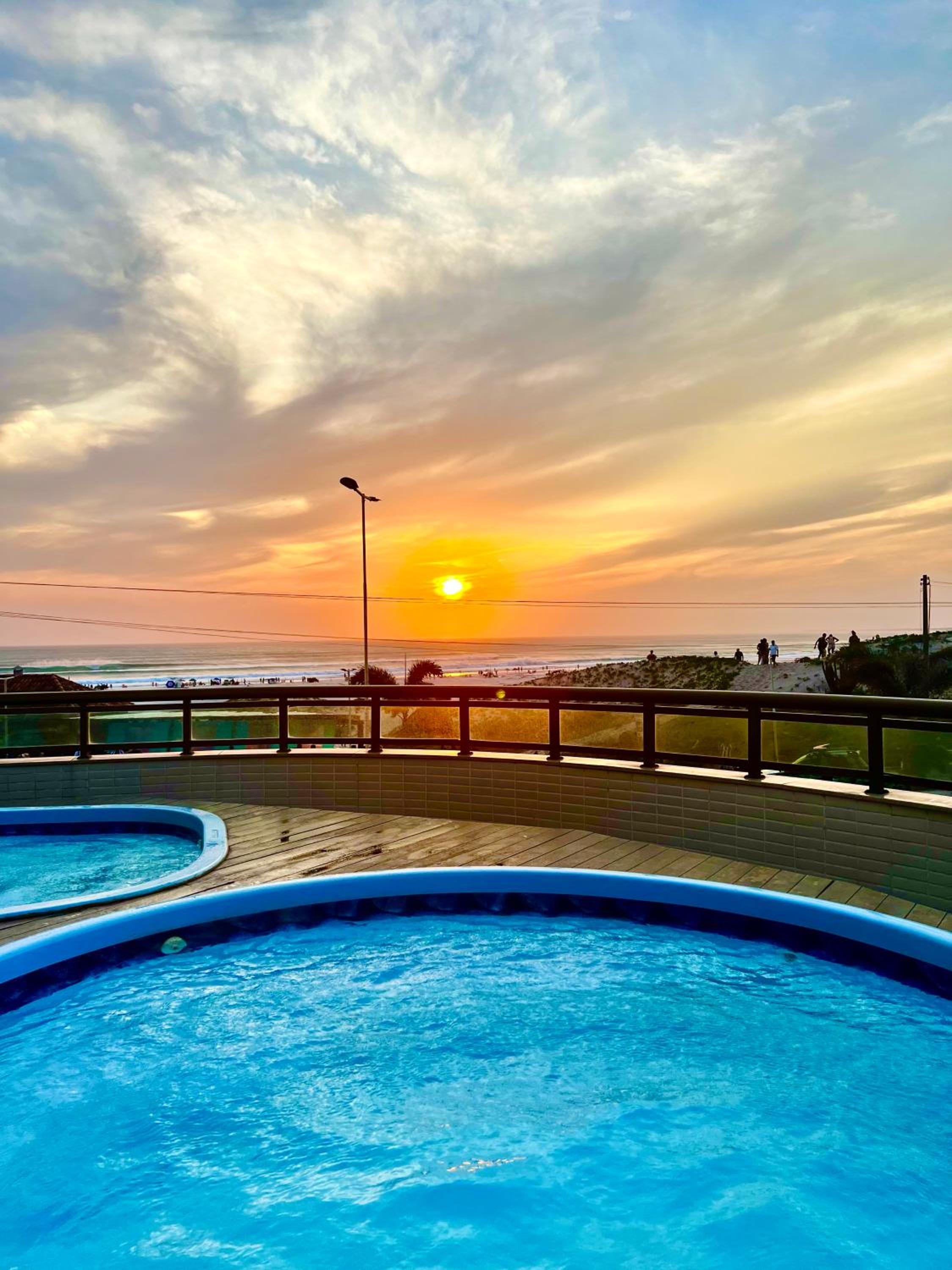 APARTAMENTO VISTA MAR - Orla da Praia Grande - até 6 pessoas view 3
