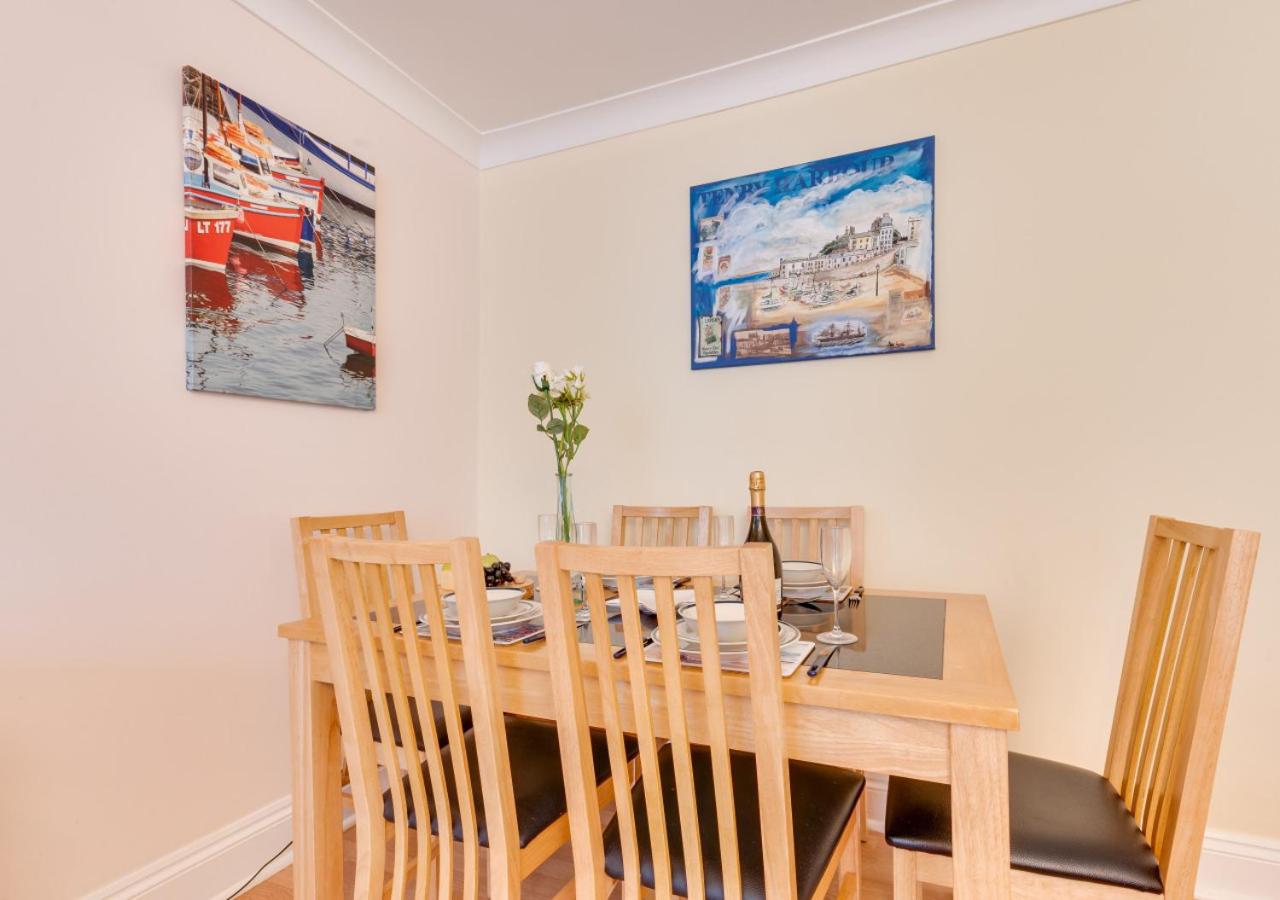 1 Bed in Tenby oc-pw9282